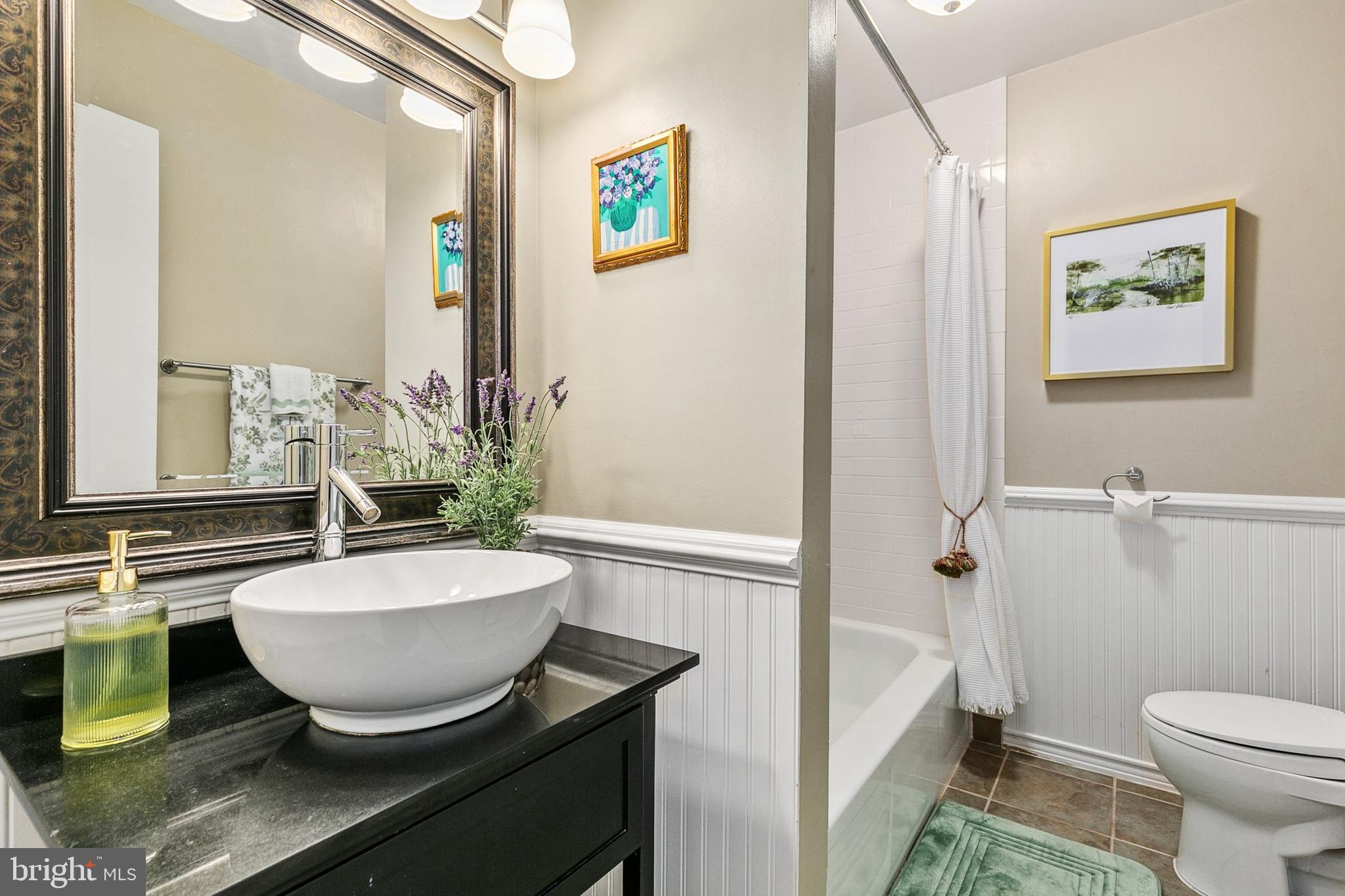 POOKS HILL - Residential