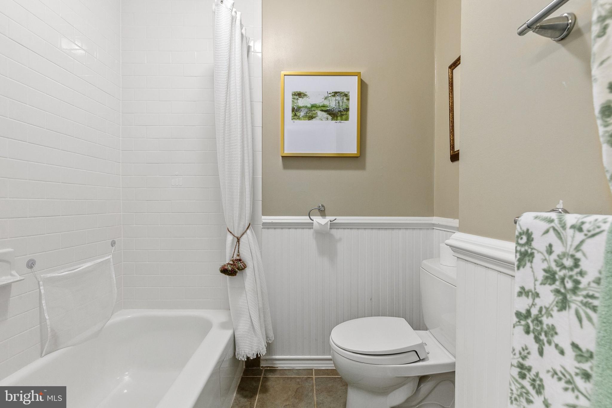 POOKS HILL - Residential