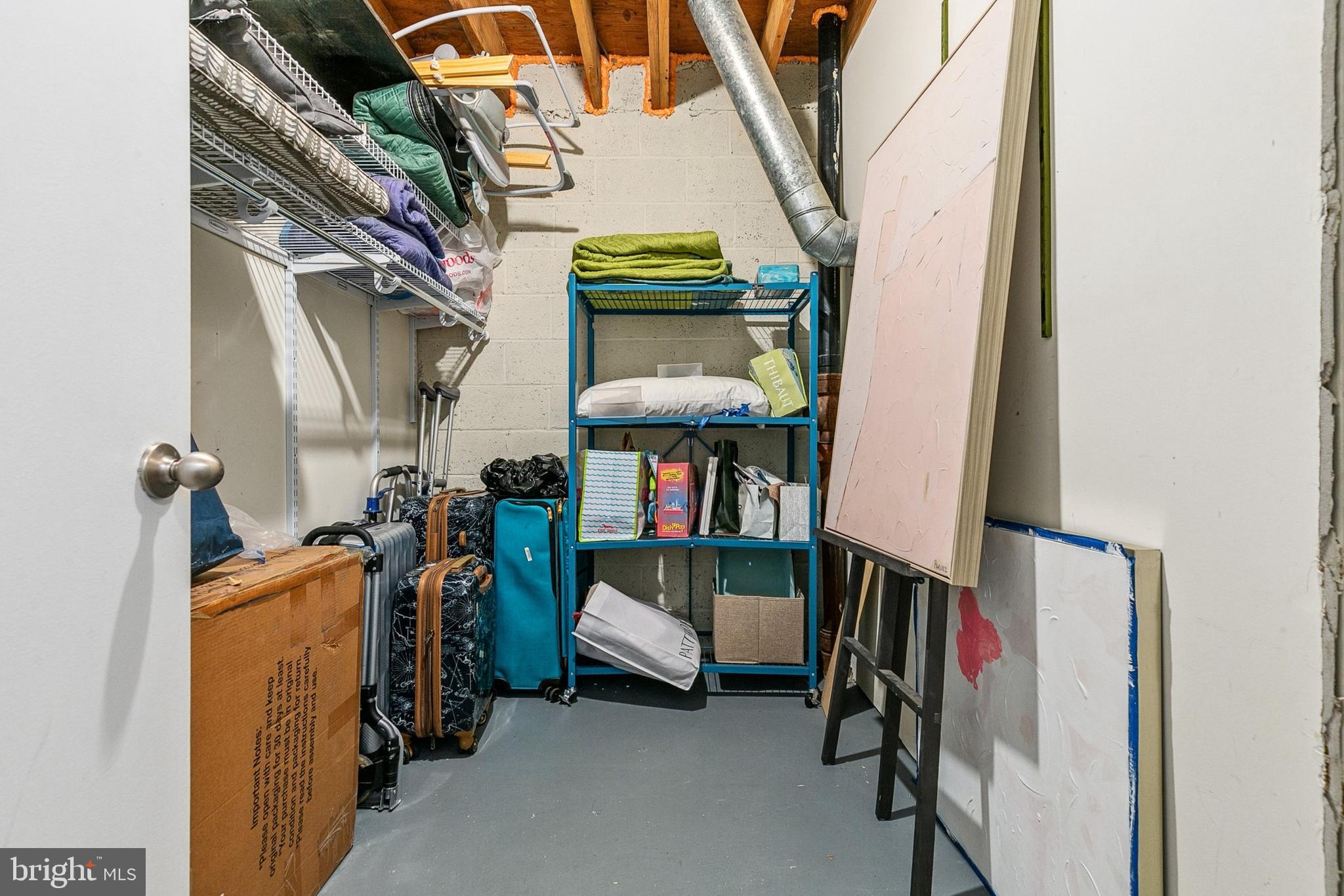 POOKS HILL - Residential