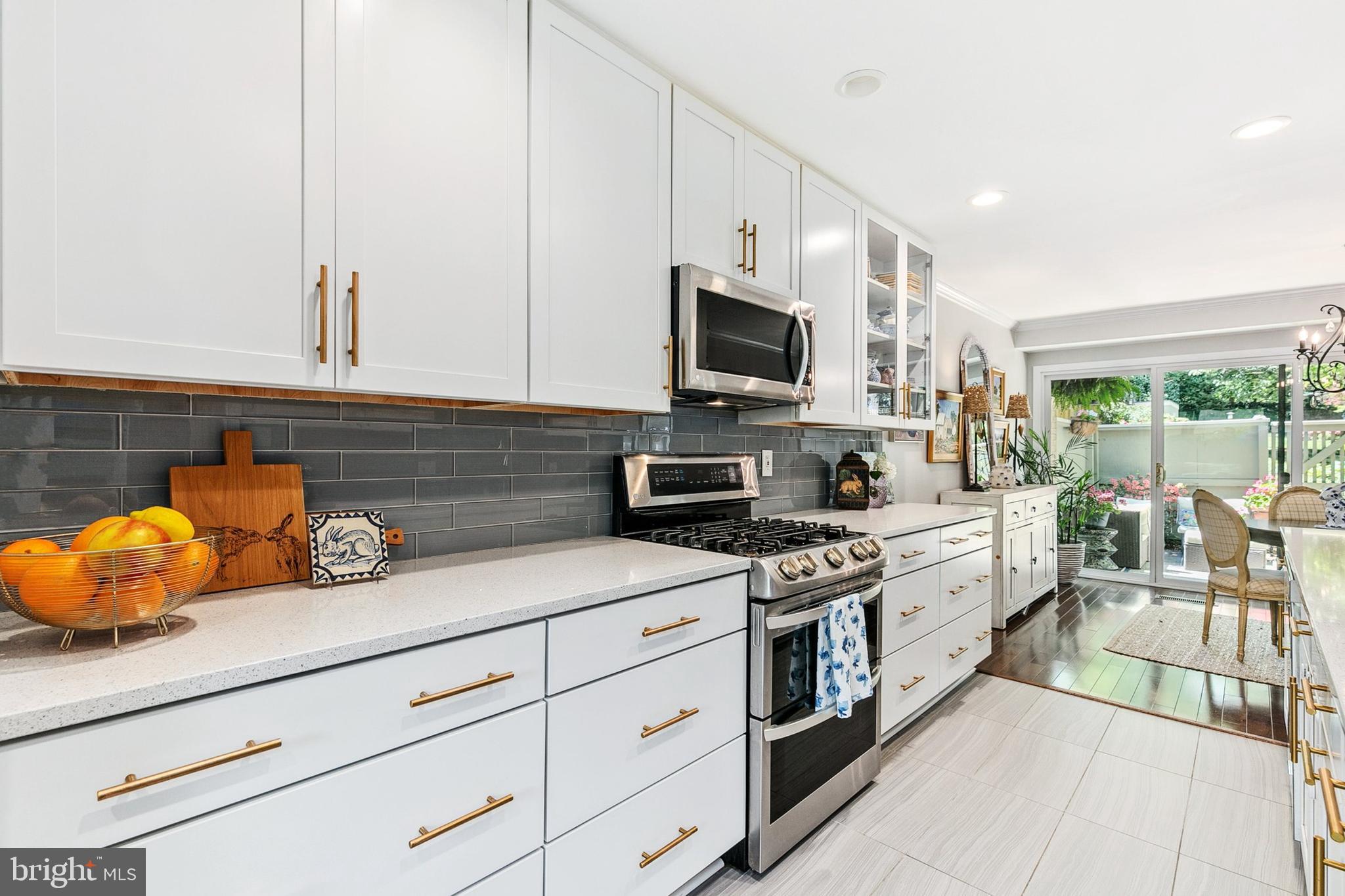 POOKS HILL - Residential