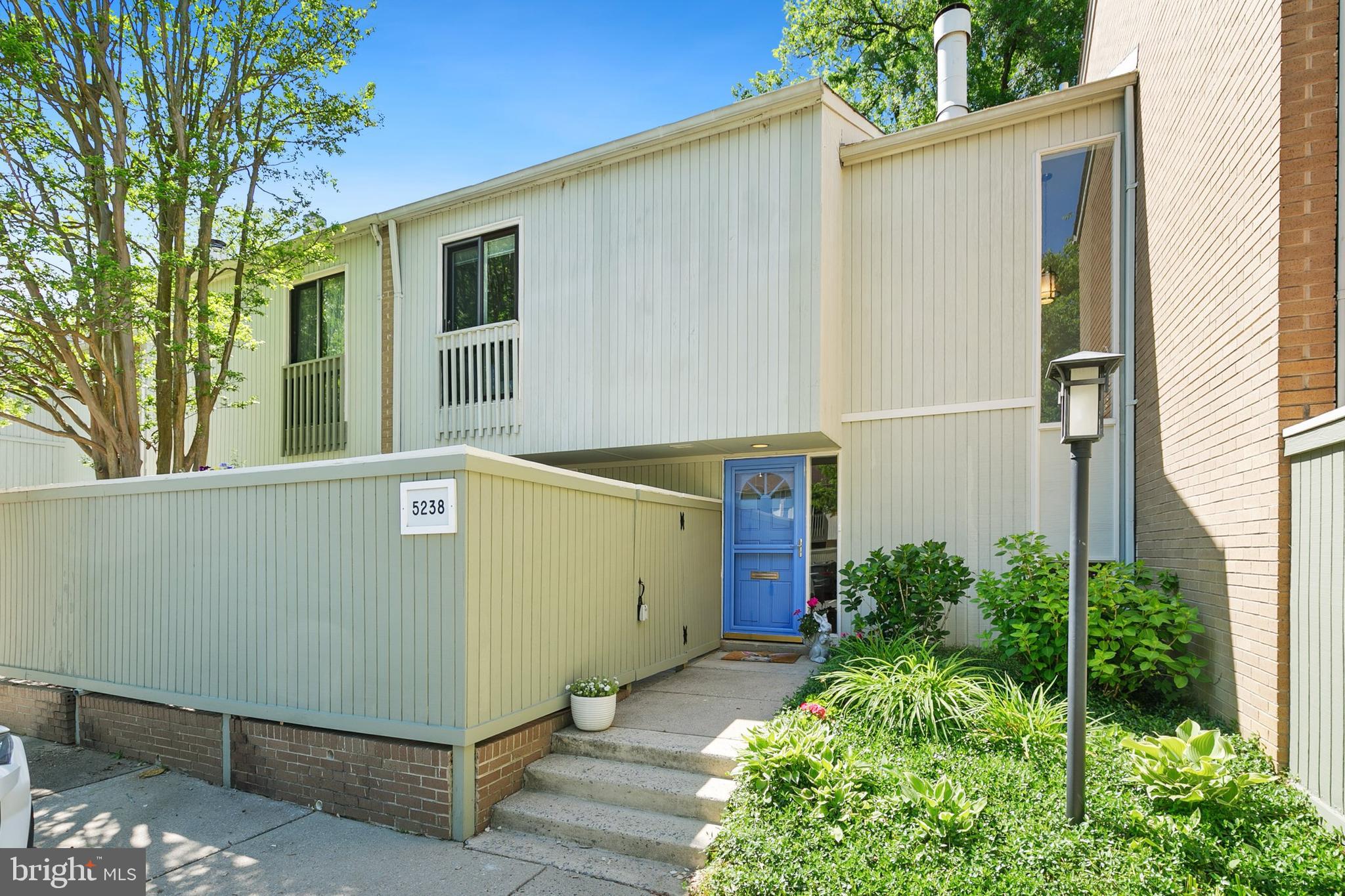 POOKS HILL - Residential