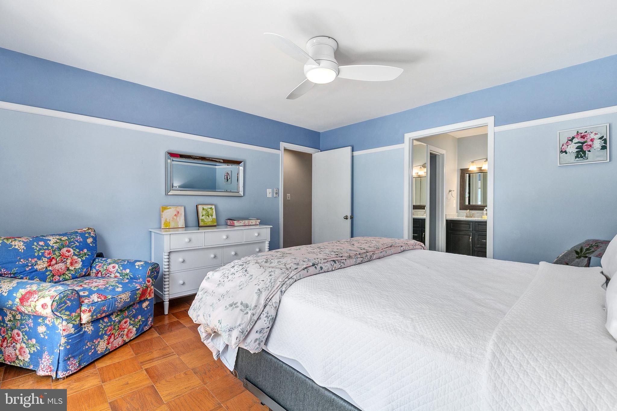 POOKS HILL - Residential