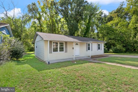 404 NEWELL STREET FREDERICKSBURG VA 22401