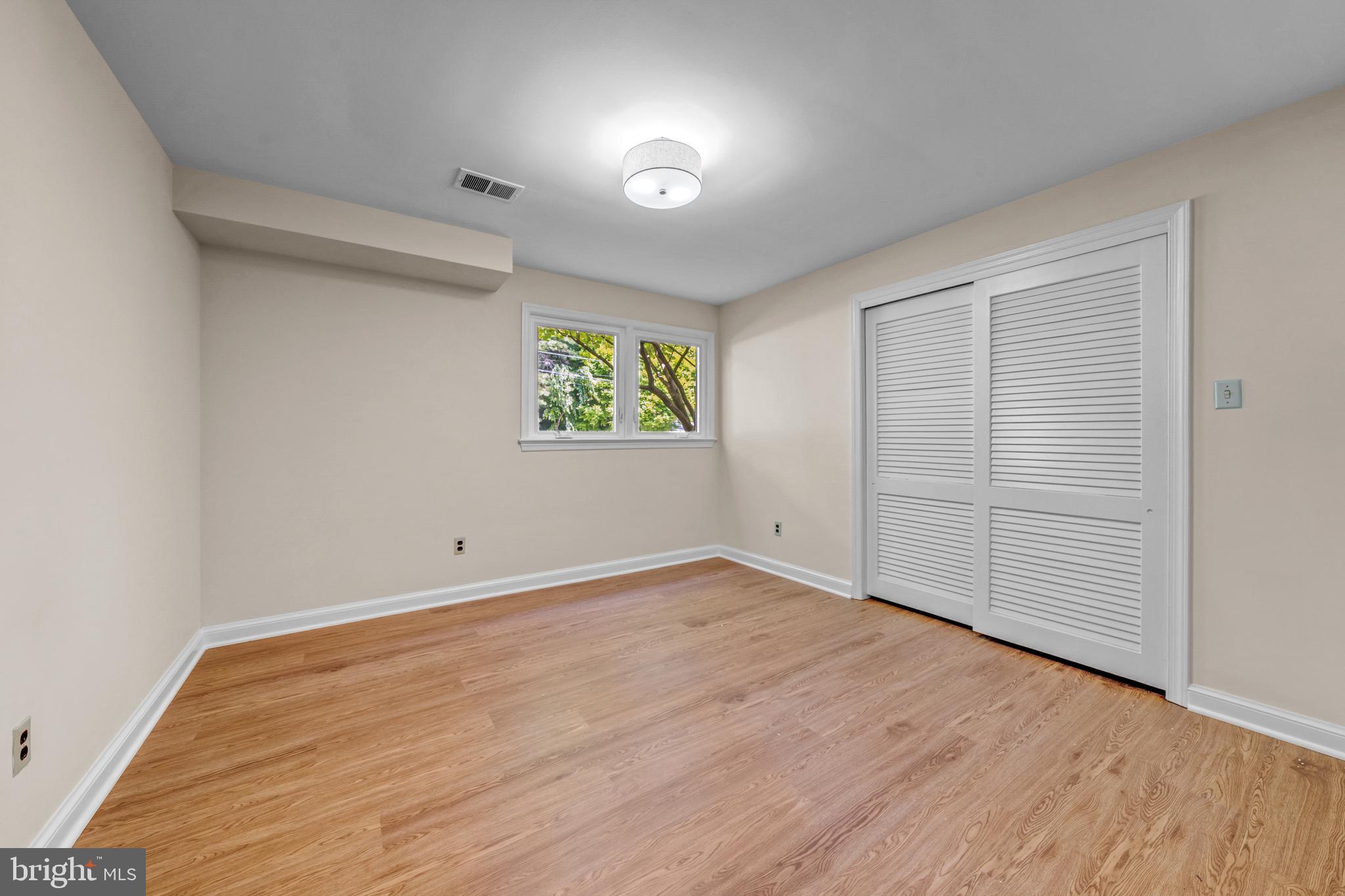 BELLEVUE FOREST - Residential
