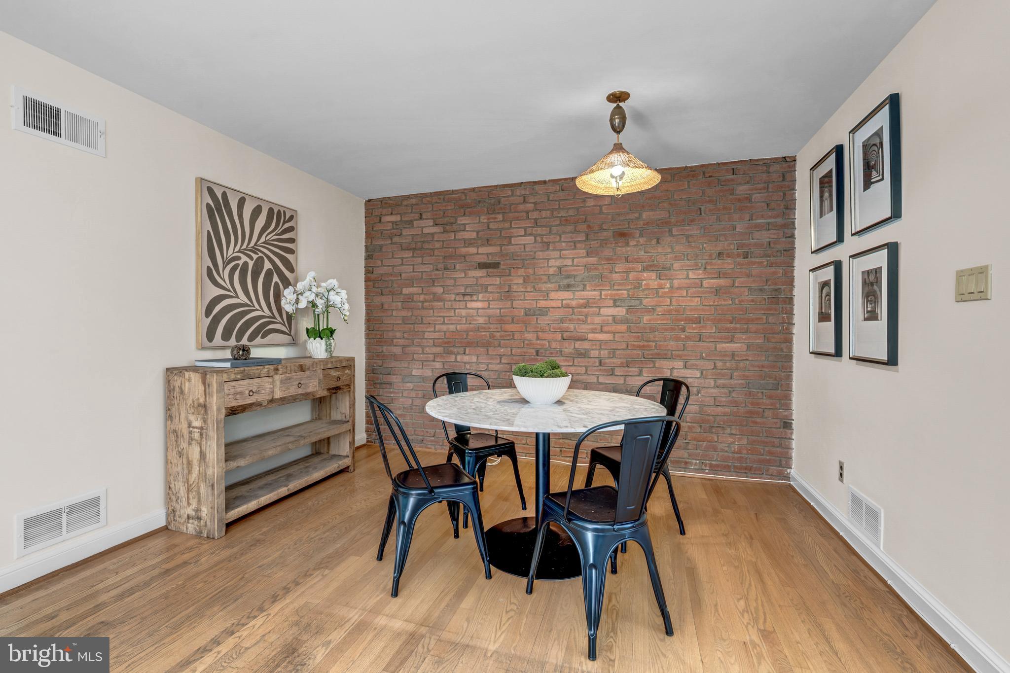 BELLEVUE FOREST - Residential
