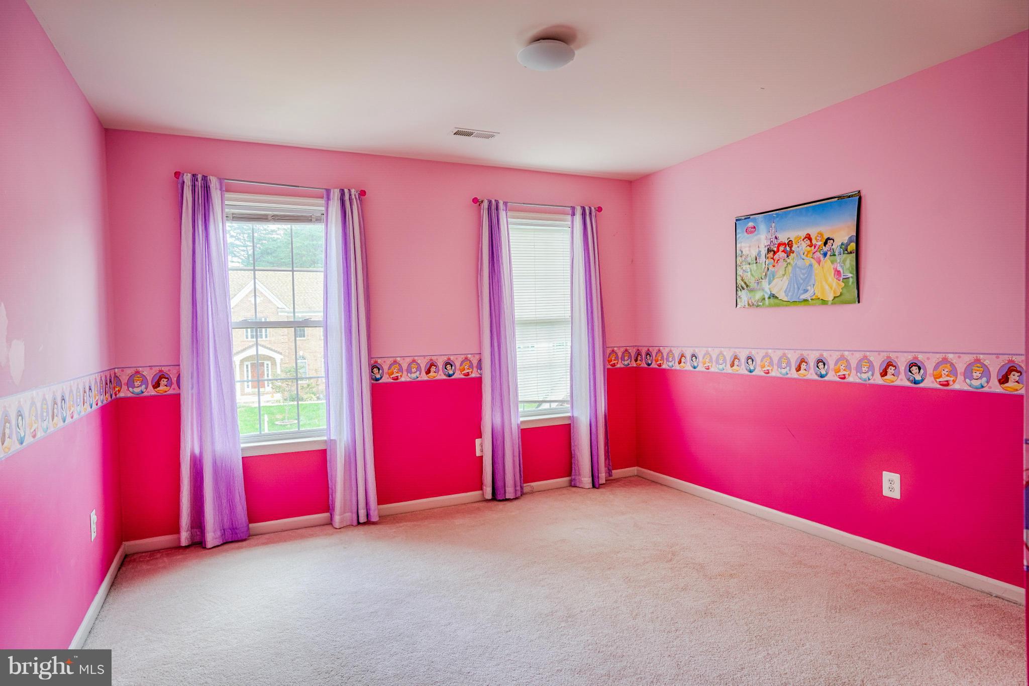 ELM FARM ESTATES - Residential