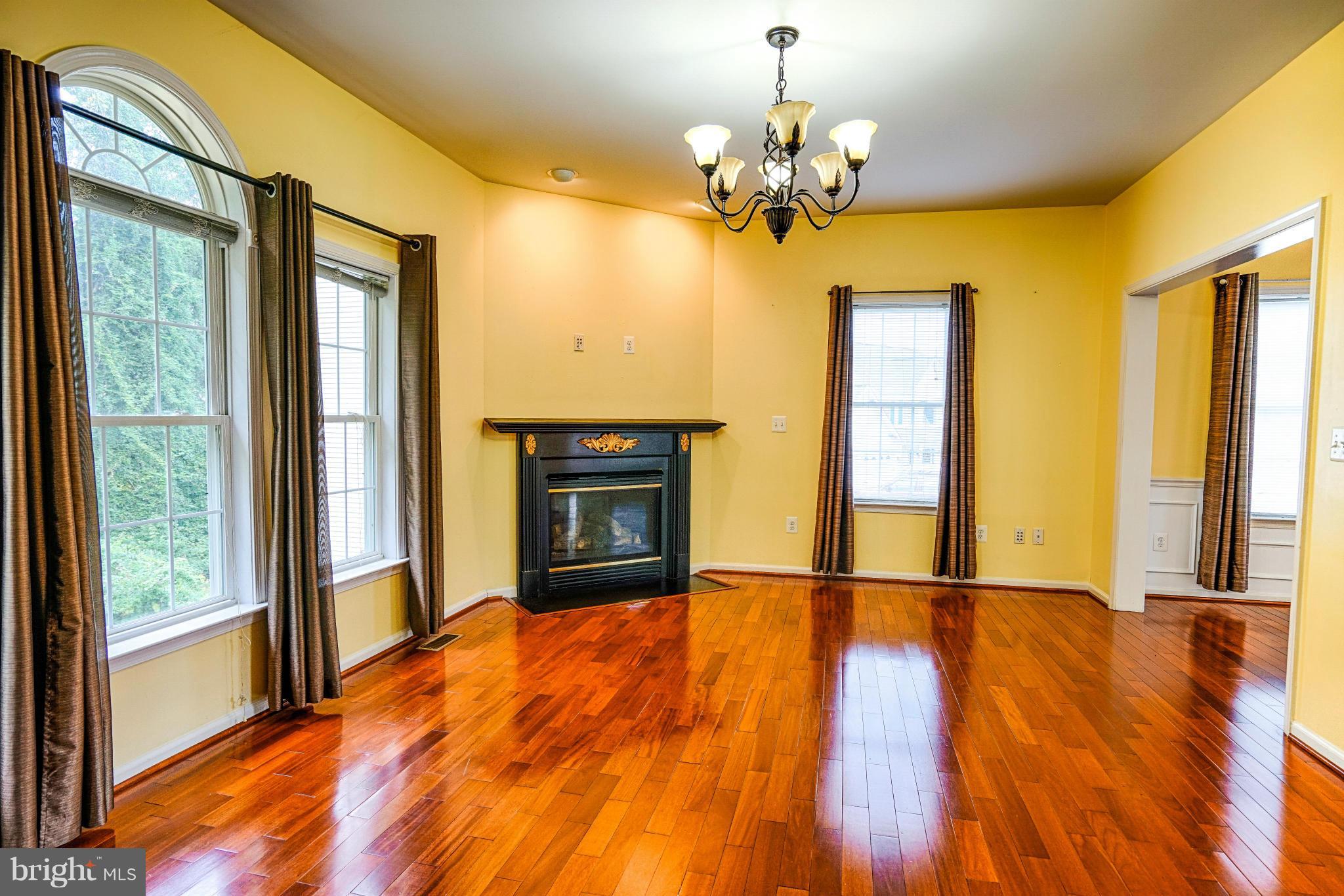 ELM FARM ESTATES - Residential