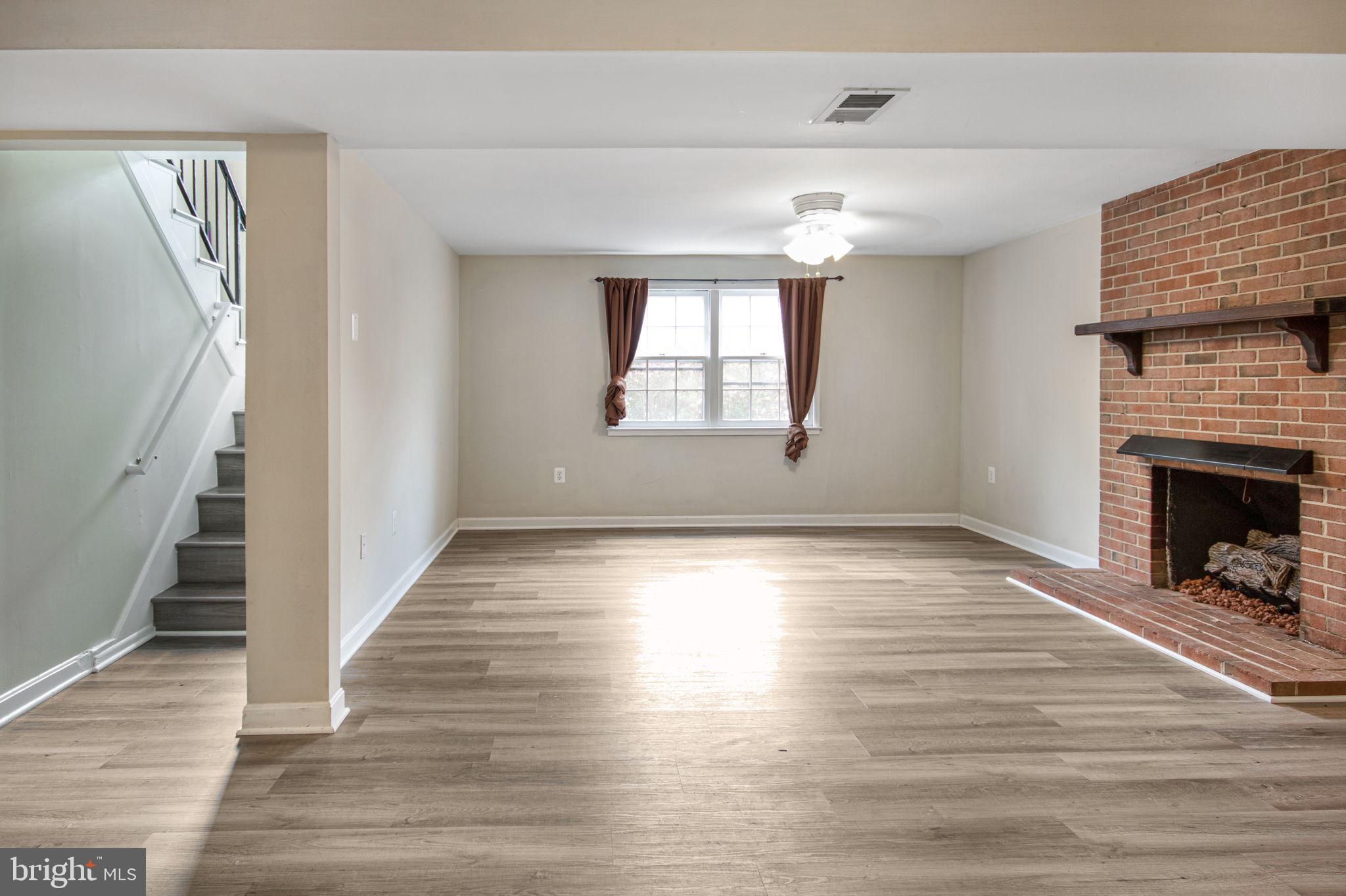 DALE CITY - Residential