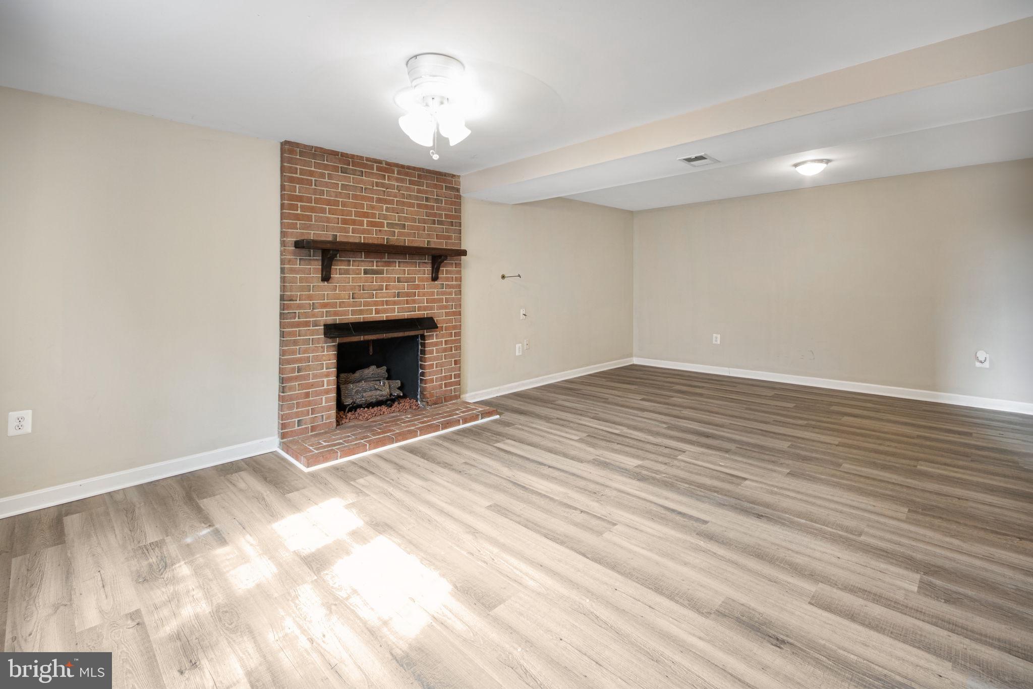 DALE CITY - Residential