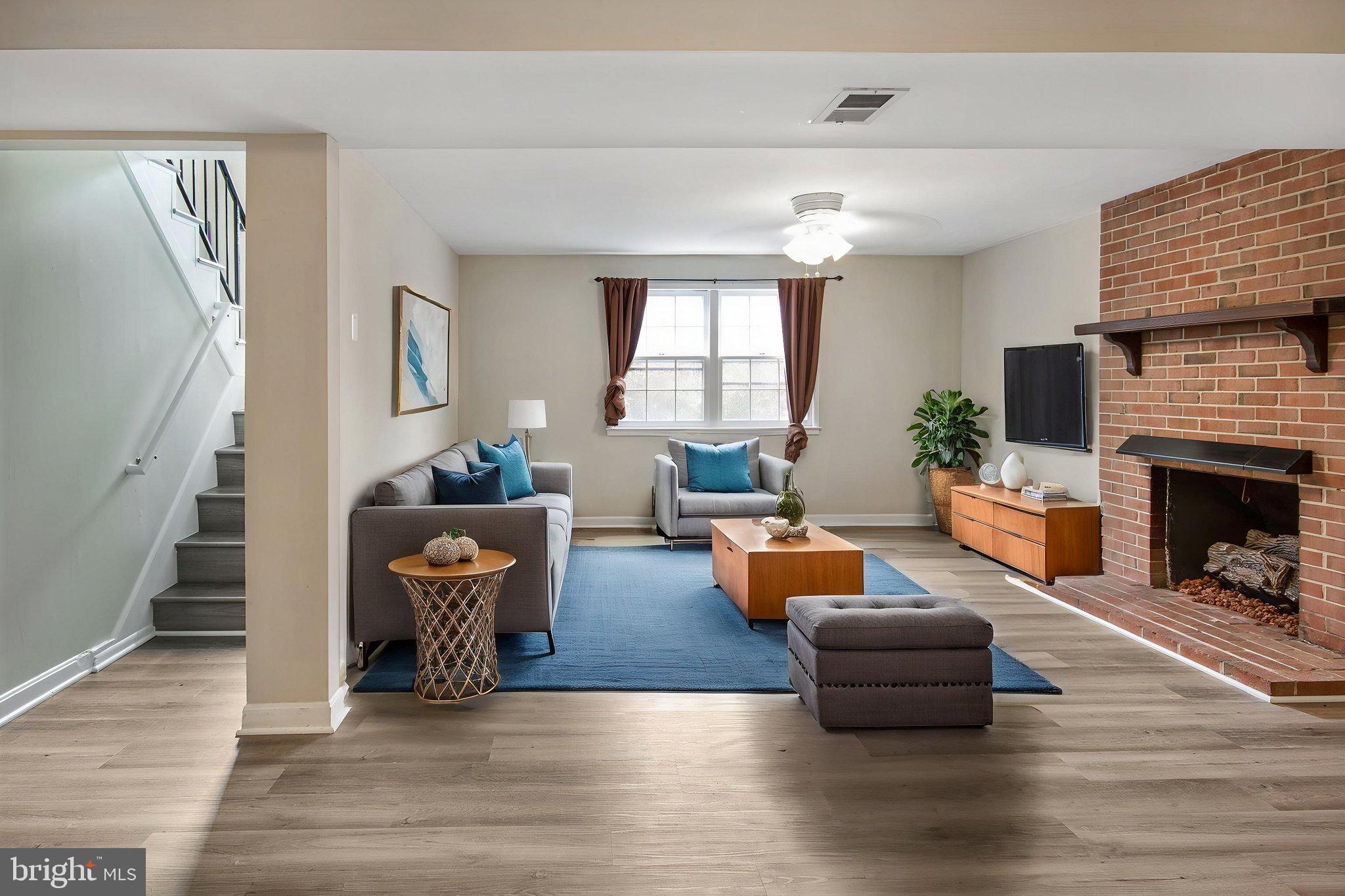 DALE CITY - Residential