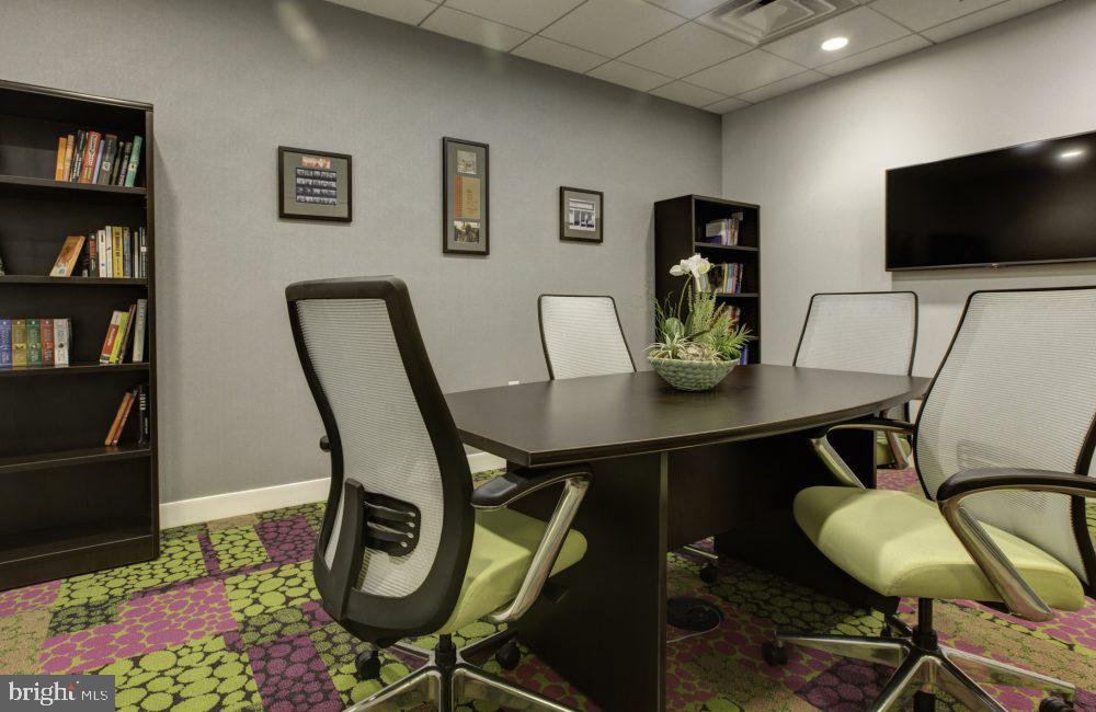 CENTER CITY - Residential Lease