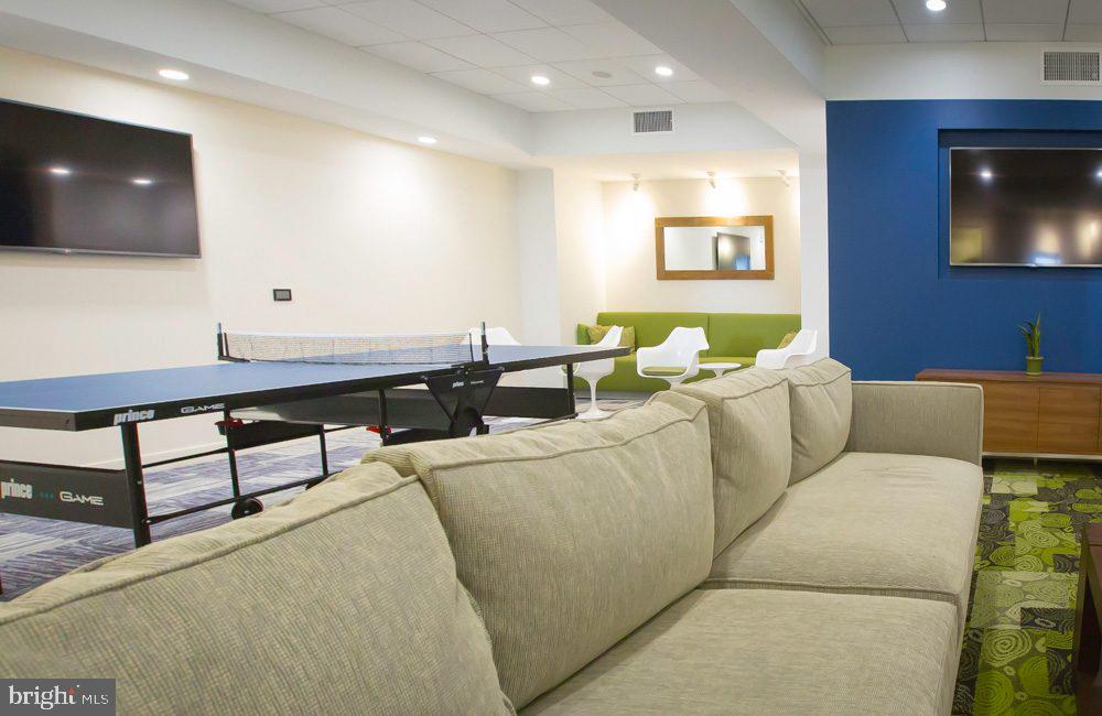 CENTER CITY - Residential Lease