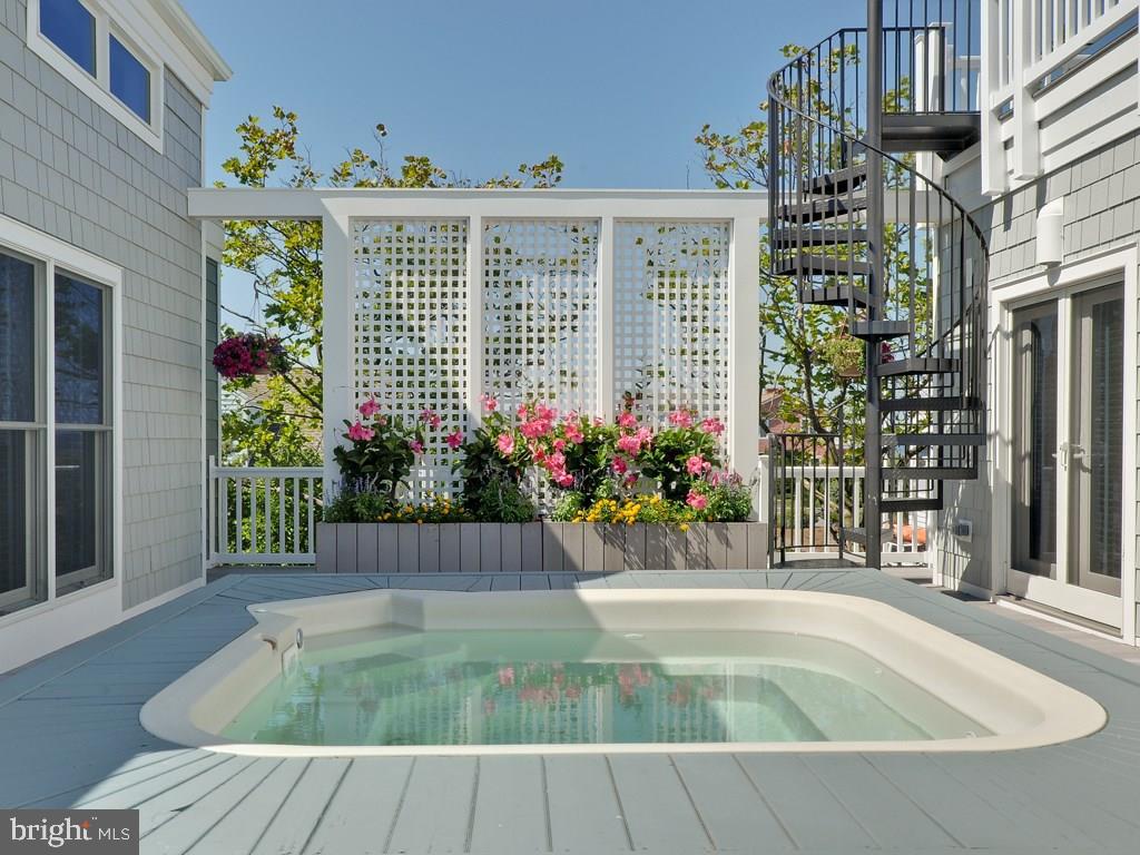 INDIAN BEACH - Residential