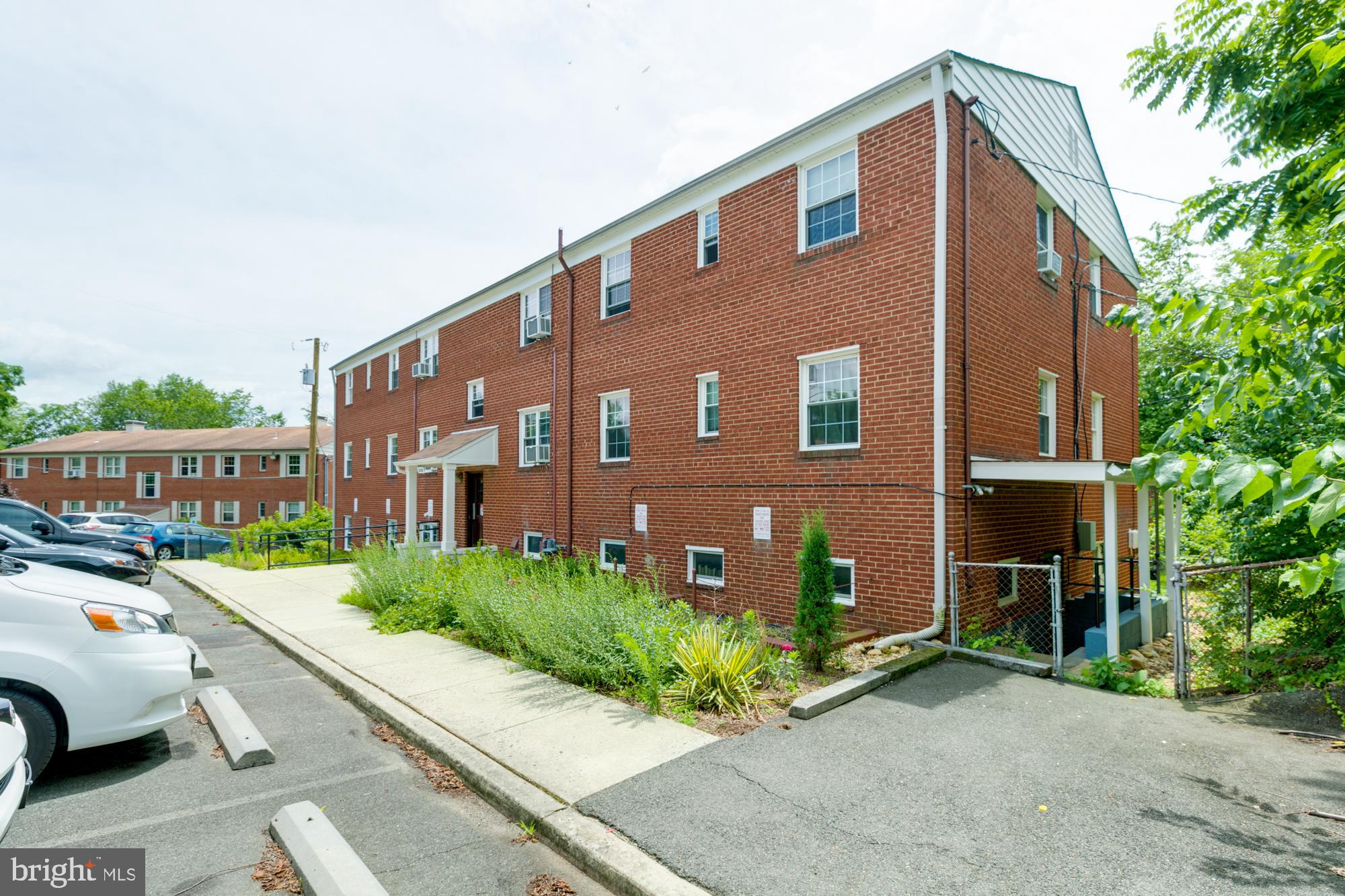 COLUMBIA PIKE - Residential Lease