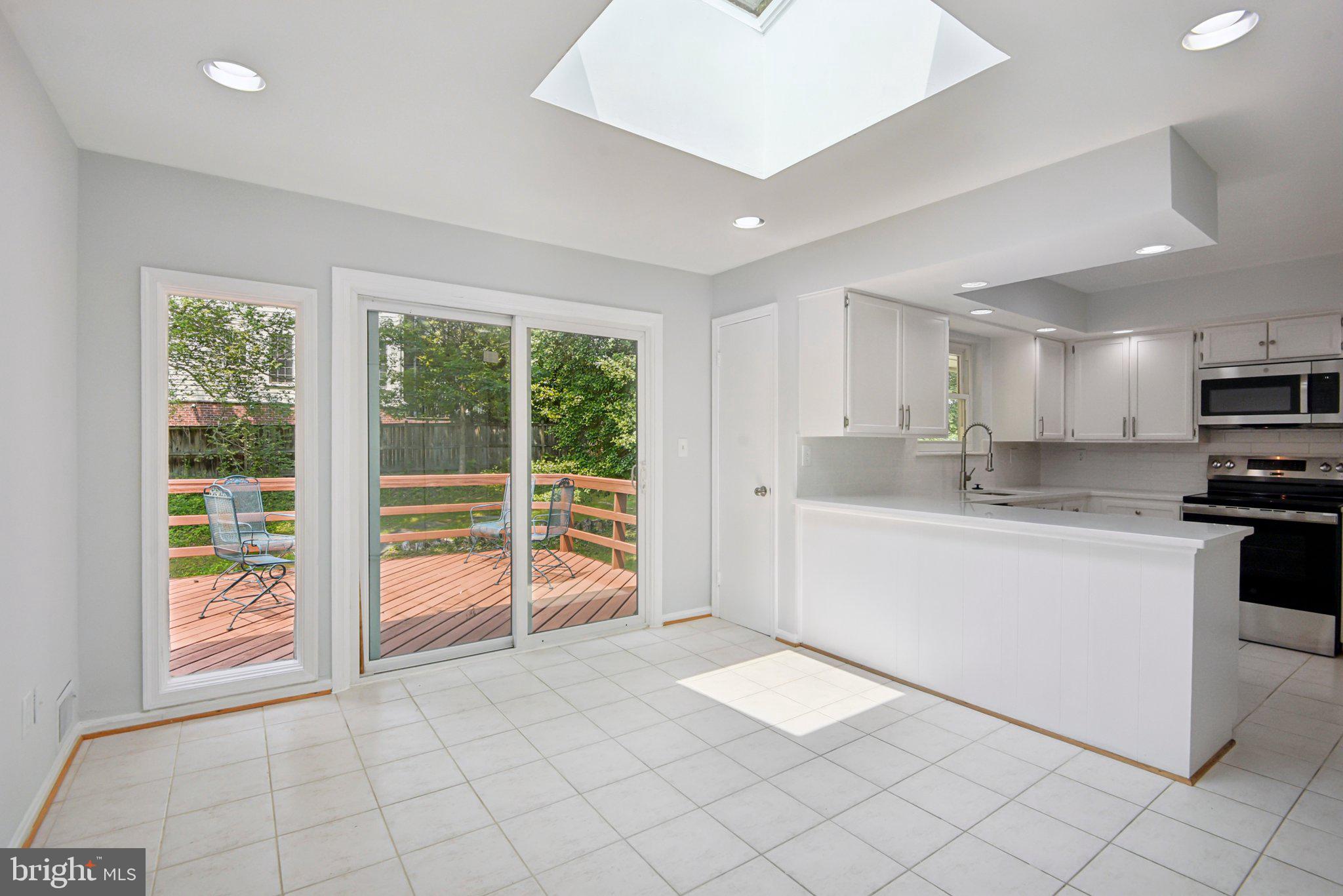 WILLIAMSBURG ESTATES - Residential Lease