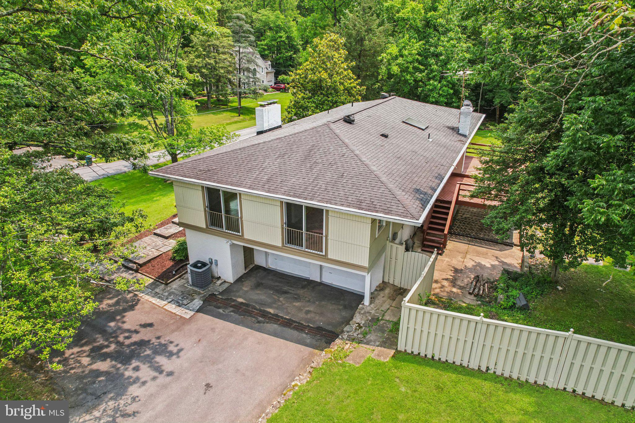 WILLIAMSBURG ESTATES - Residential Lease