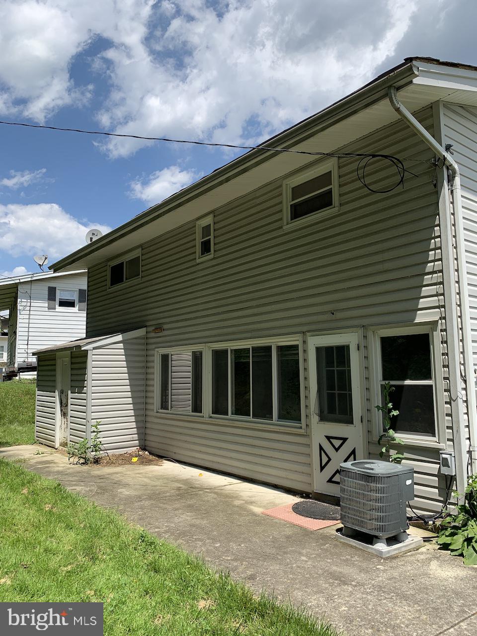 ROBIN HILLS - Residential