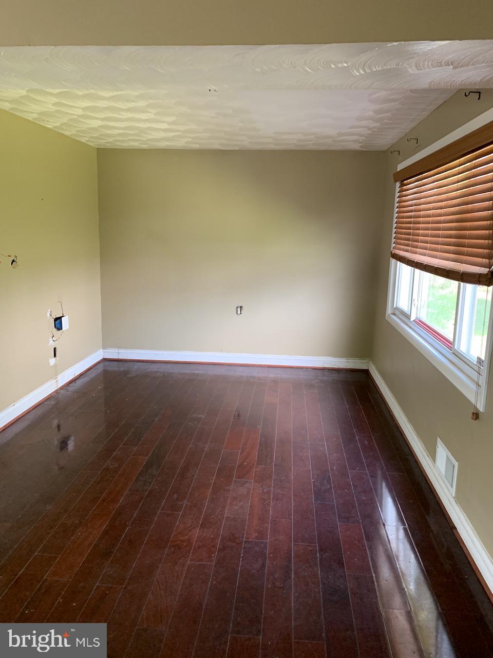 ROBIN HILLS - Residential