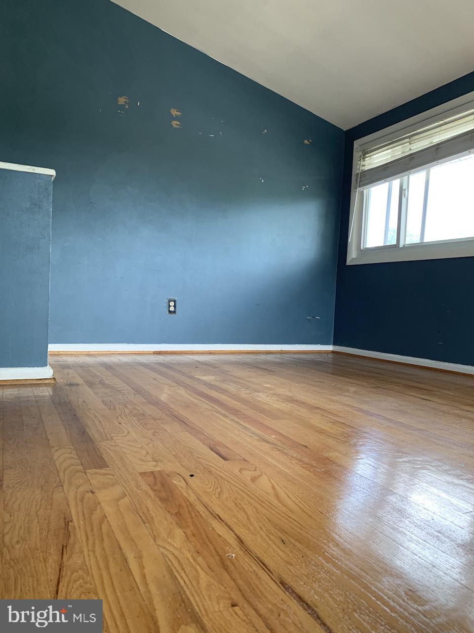 ROBIN HILLS - Residential