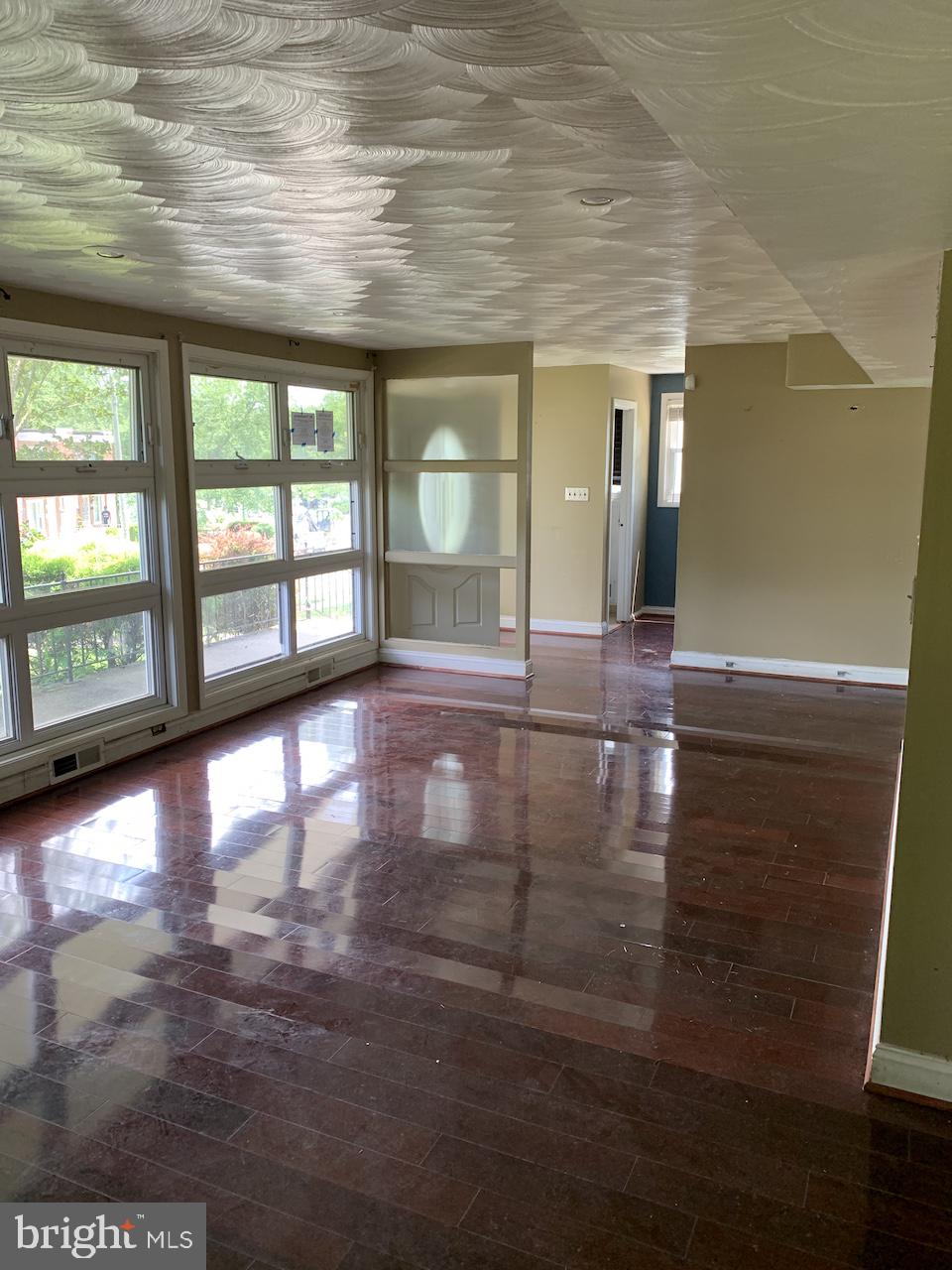 ROBIN HILLS - Residential