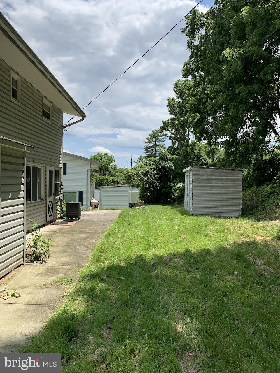 ROBIN HILLS - Residential