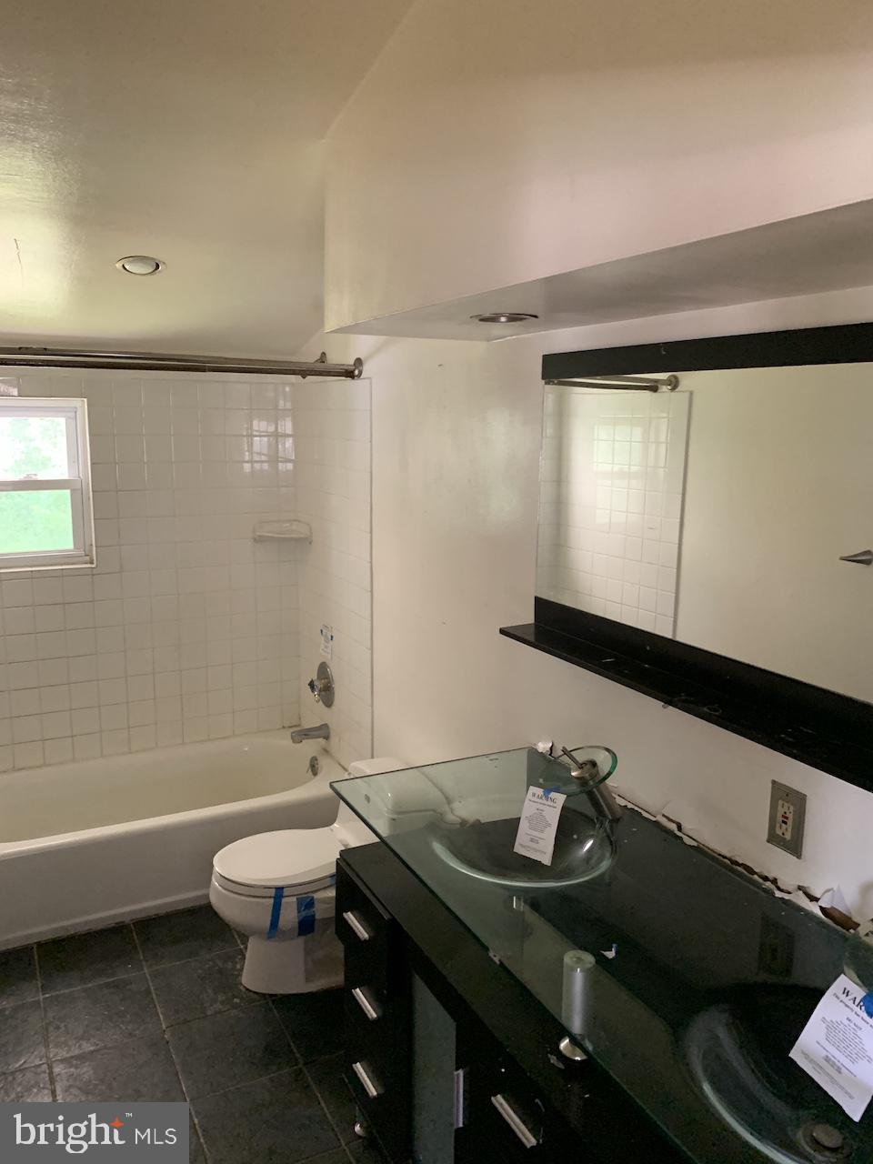 ROBIN HILLS - Residential