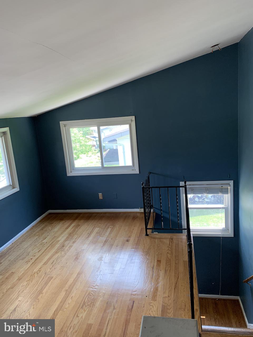 ROBIN HILLS - Residential