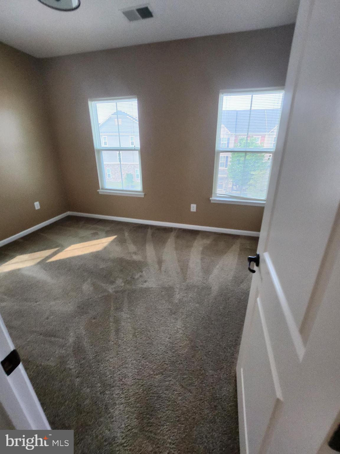 CREEKSIDE VILLAGE - Residential Lease