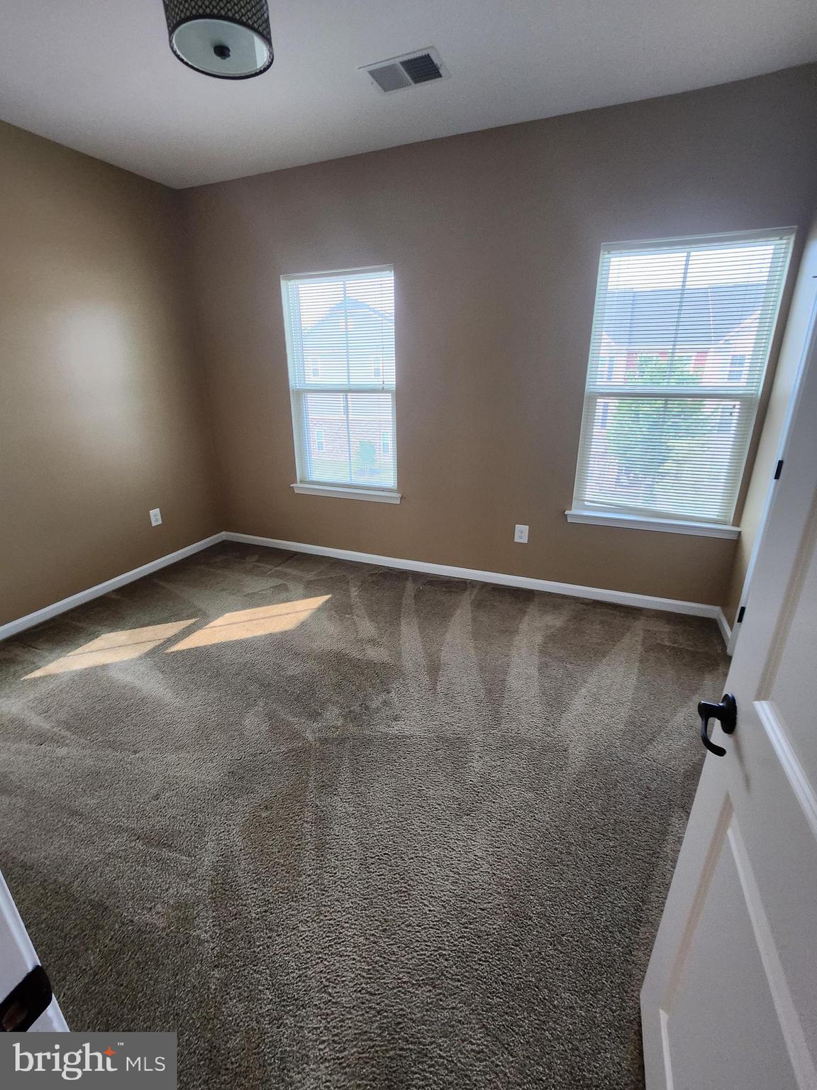 CREEKSIDE VILLAGE - Residential Lease