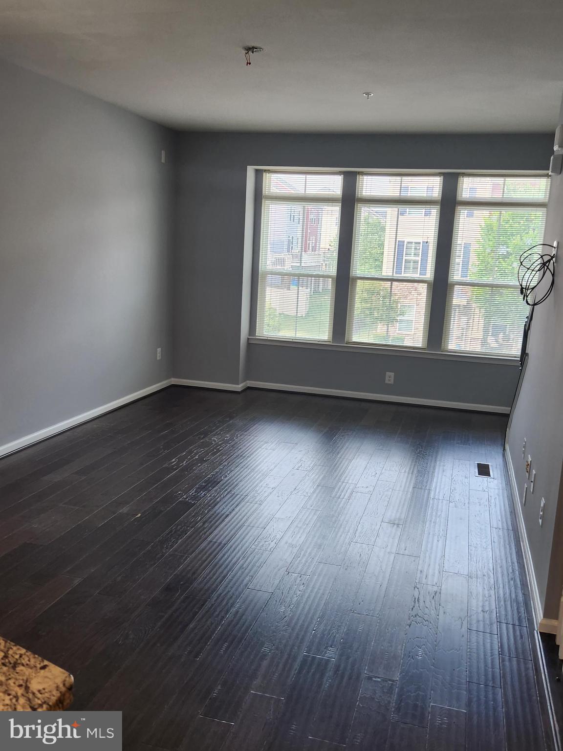 CREEKSIDE VILLAGE - Residential Lease