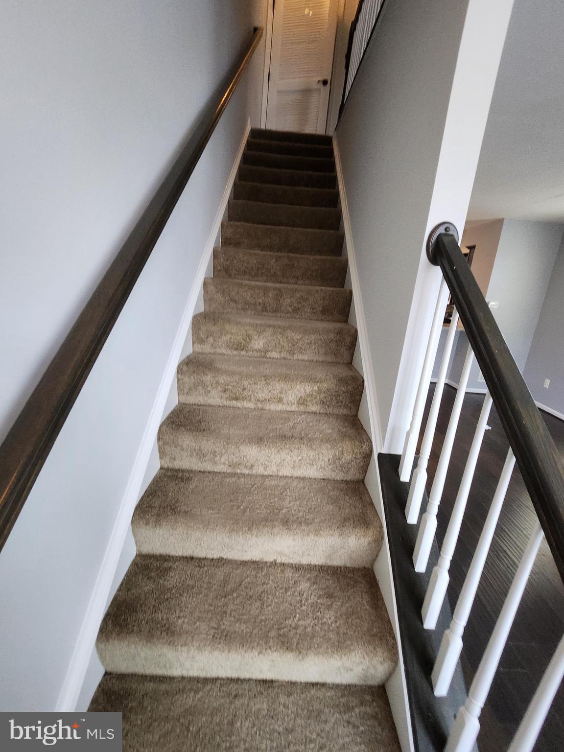 CREEKSIDE VILLAGE - Residential Lease