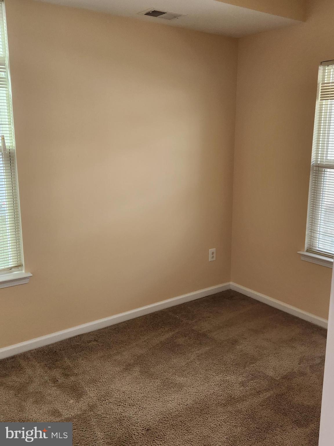 CREEKSIDE VILLAGE - Residential Lease