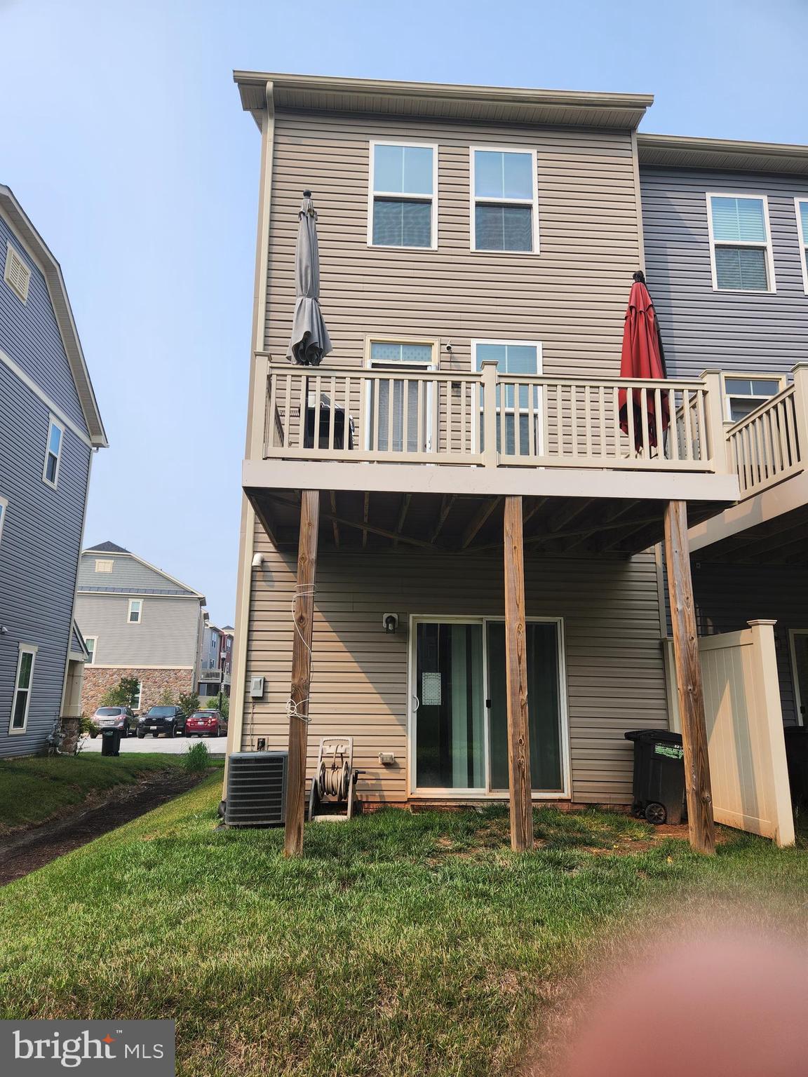 CREEKSIDE VILLAGE - Residential Lease