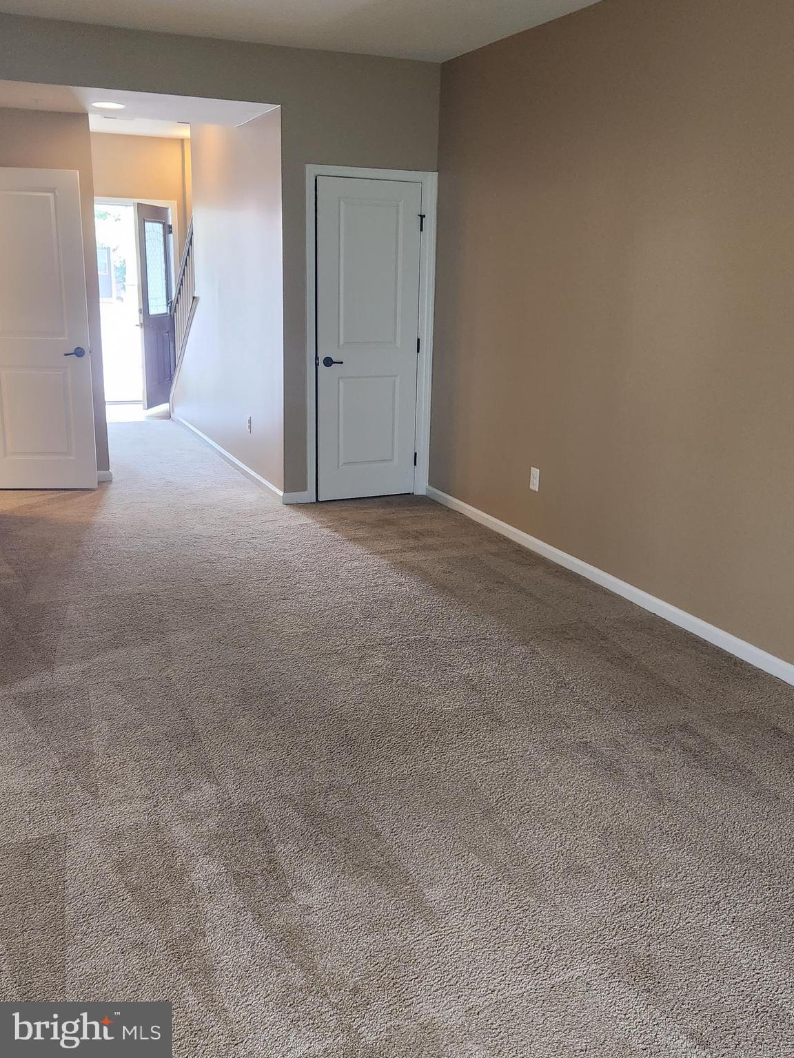 CREEKSIDE VILLAGE - Residential Lease