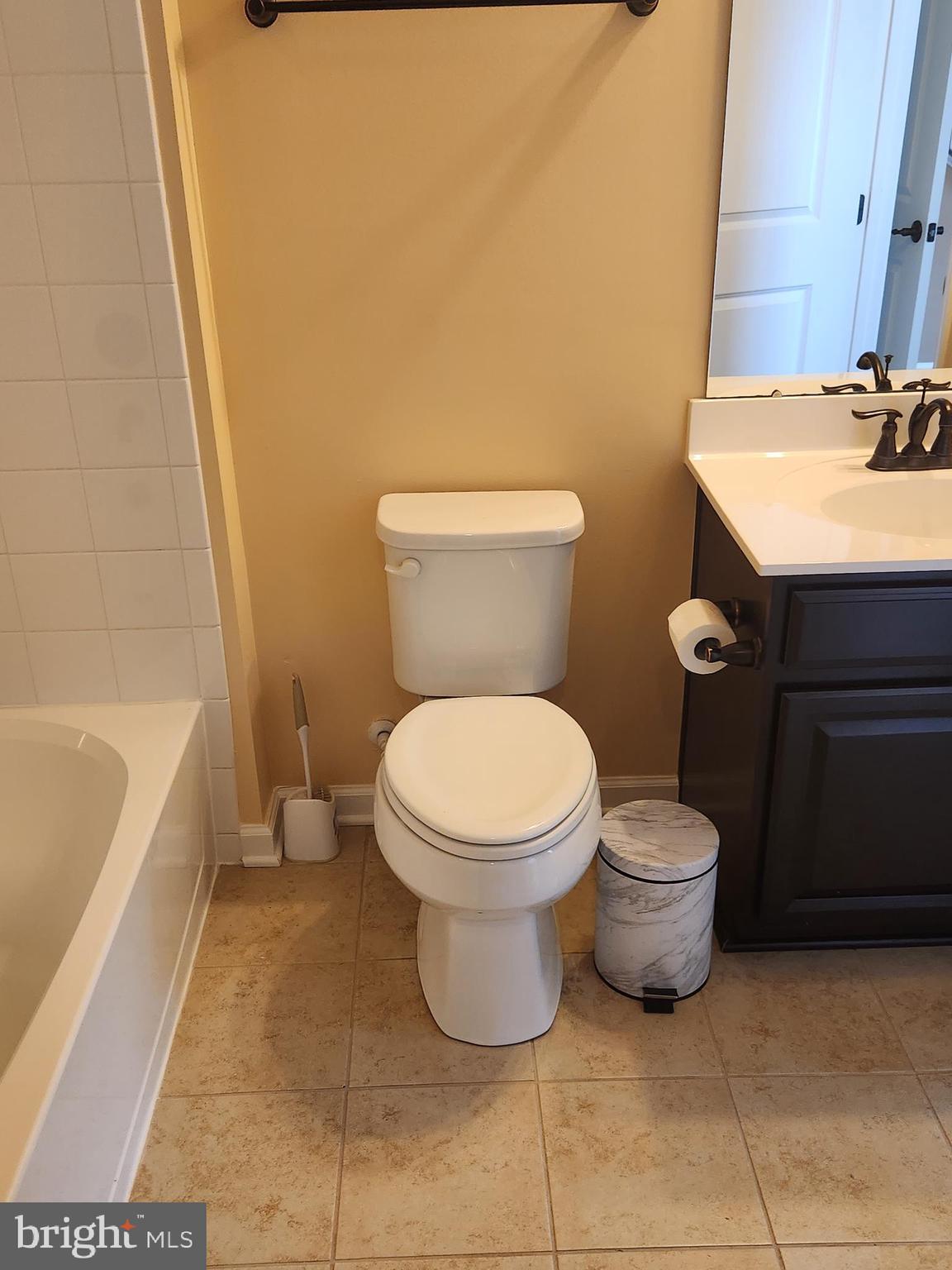 CREEKSIDE VILLAGE - Residential Lease