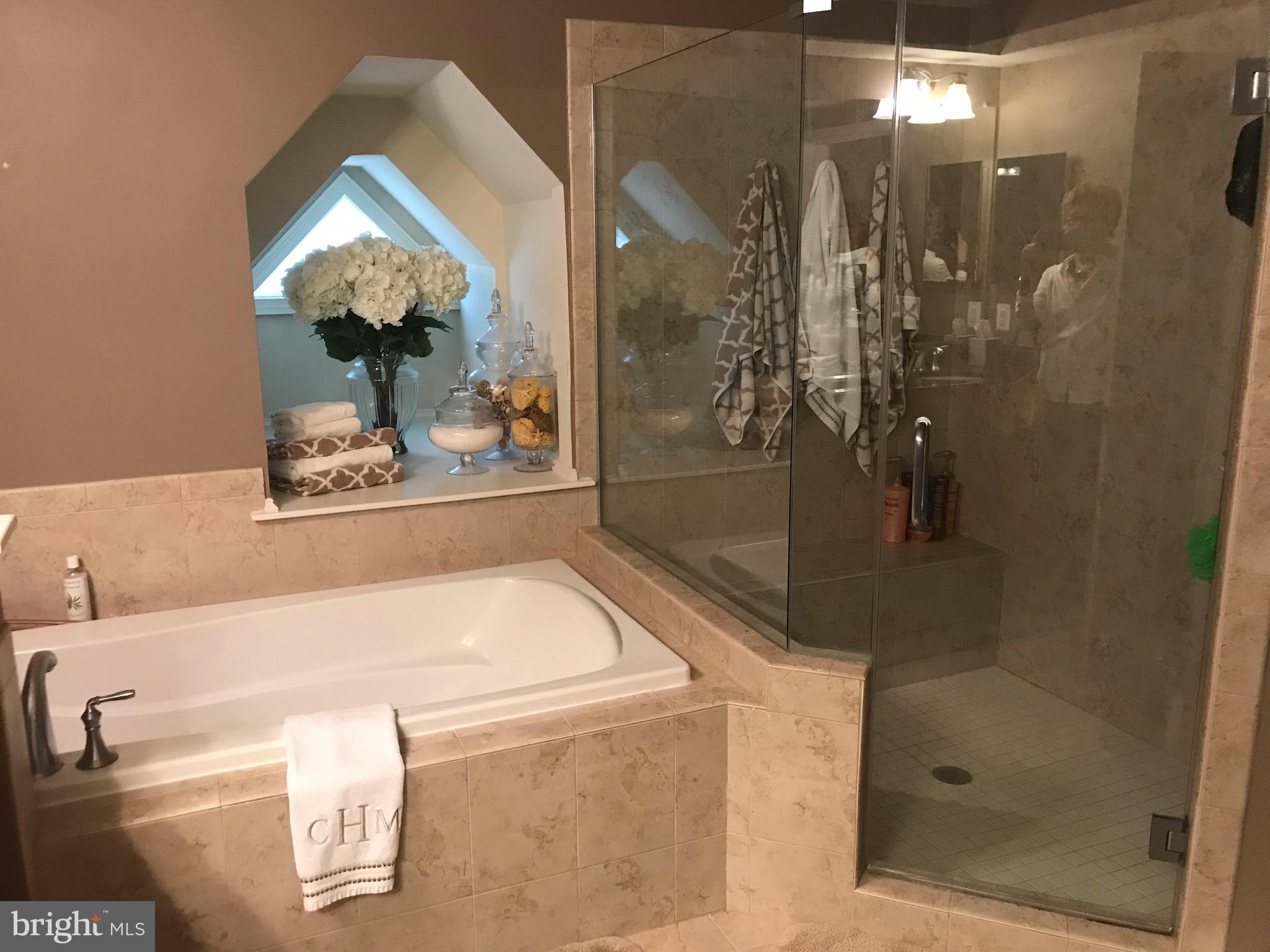 DUKE CONDOMINIUM - Residential Lease