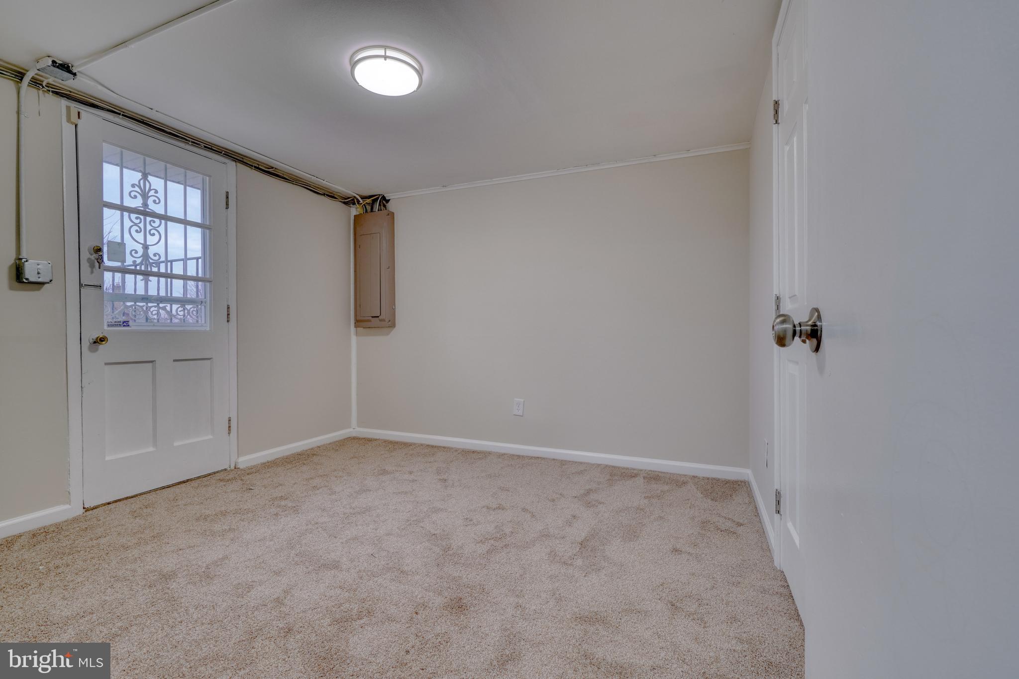 WESTVIEW PARK - Residential Lease