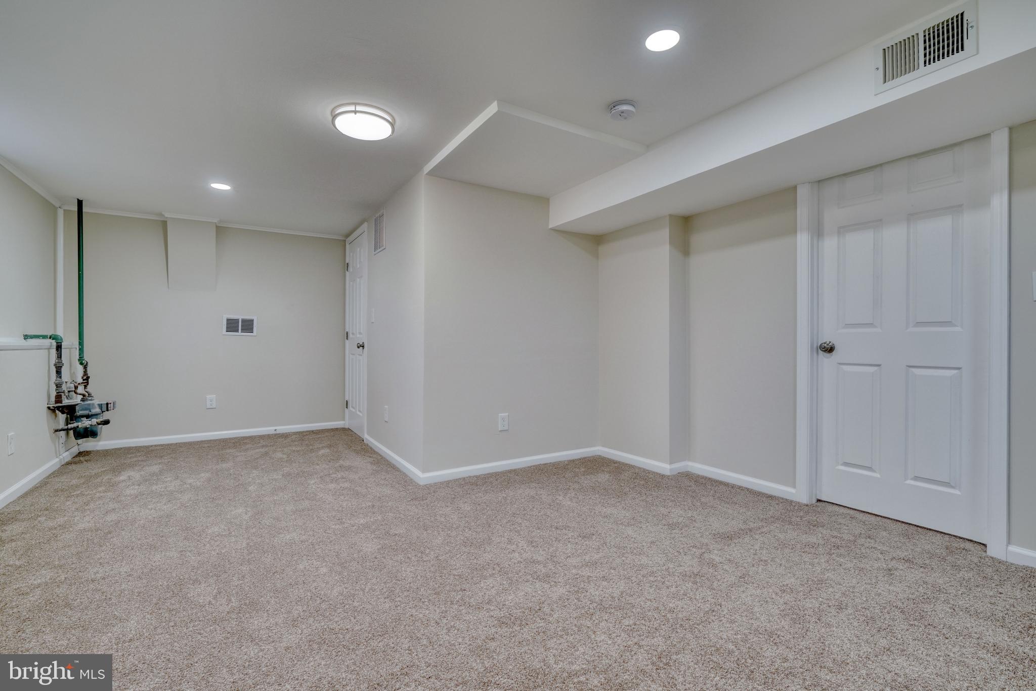 WESTVIEW PARK - Residential Lease