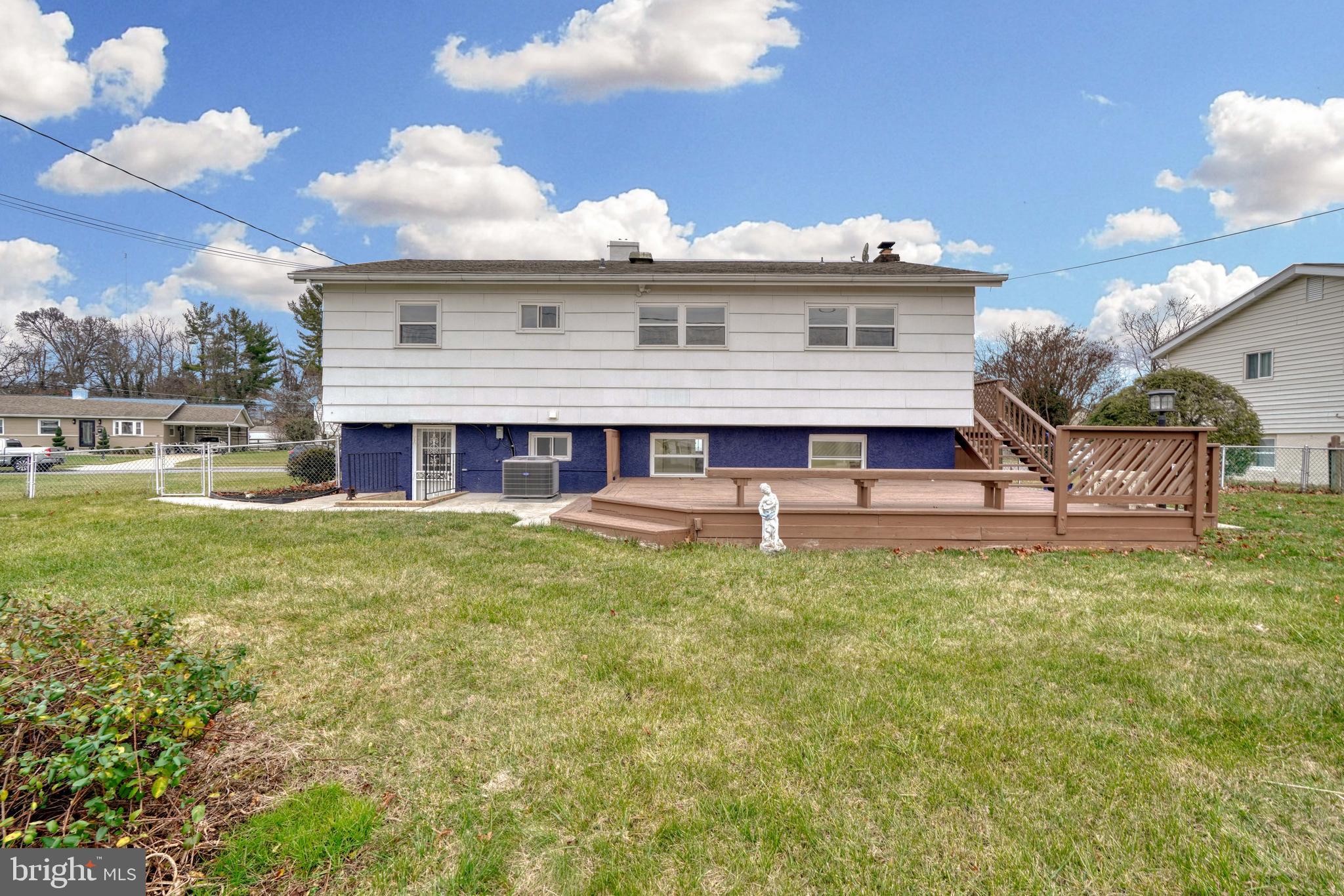 WESTVIEW PARK - Residential Lease