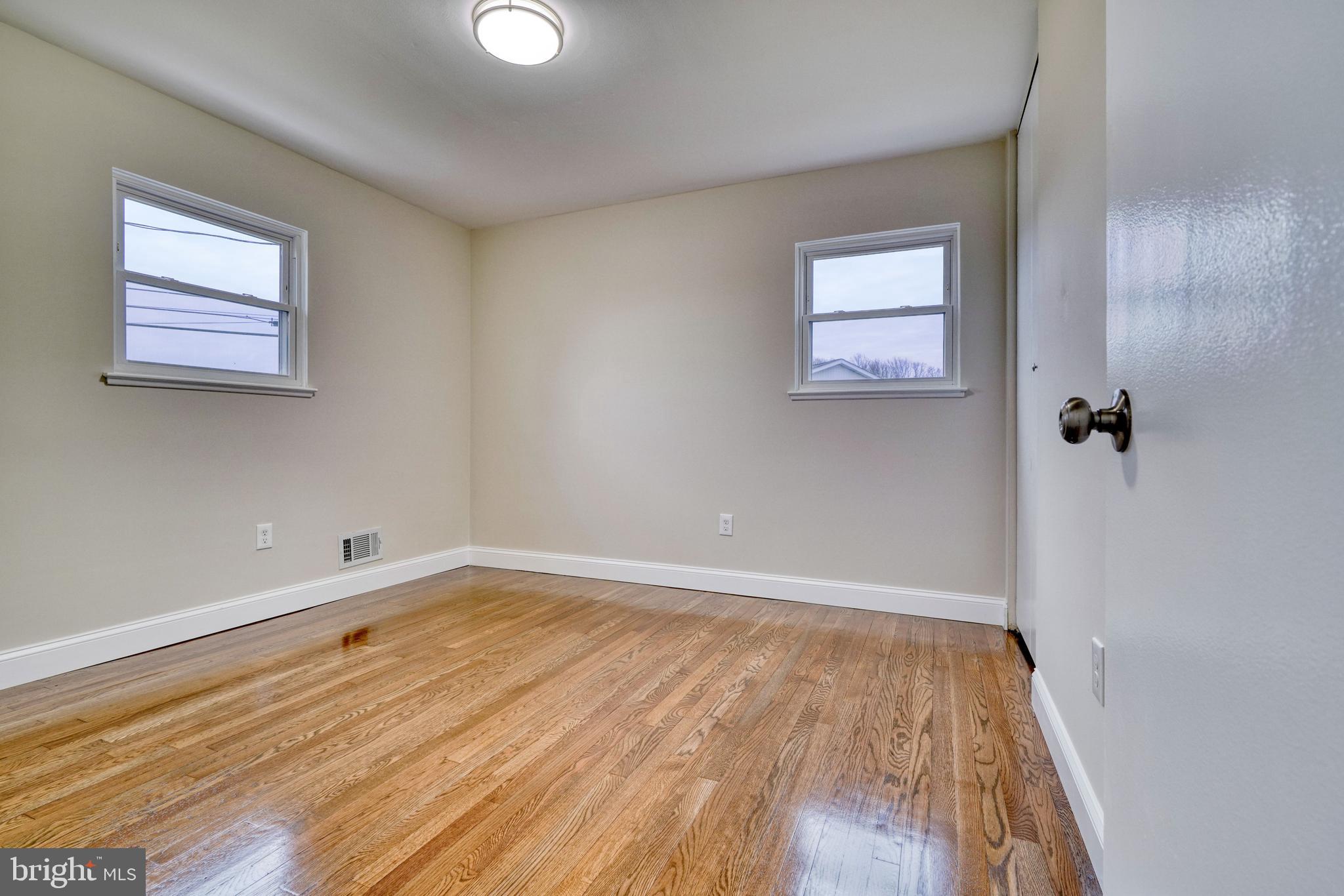 WESTVIEW PARK - Residential Lease