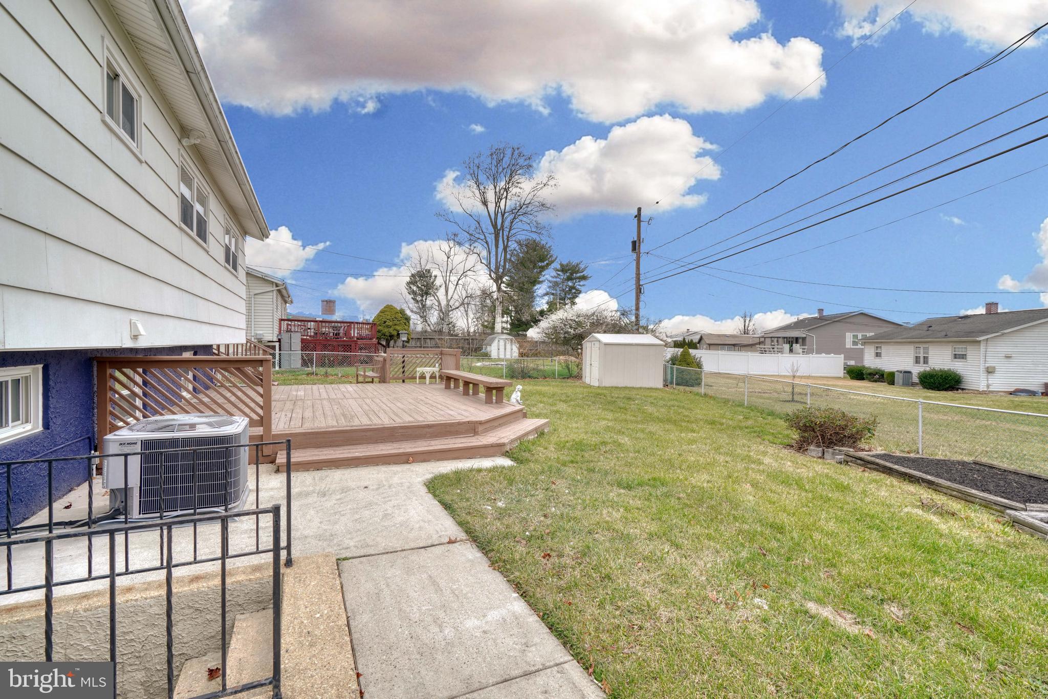 WESTVIEW PARK - Residential Lease