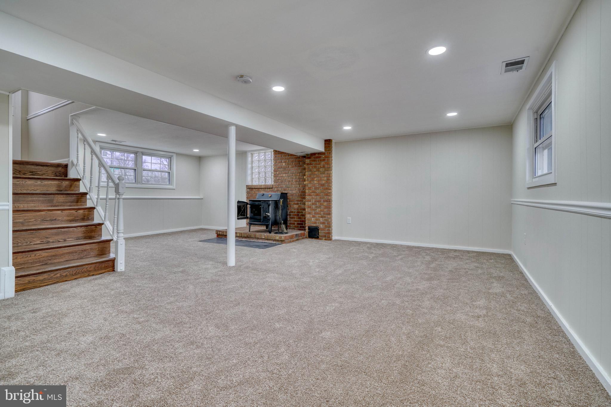 WESTVIEW PARK - Residential Lease