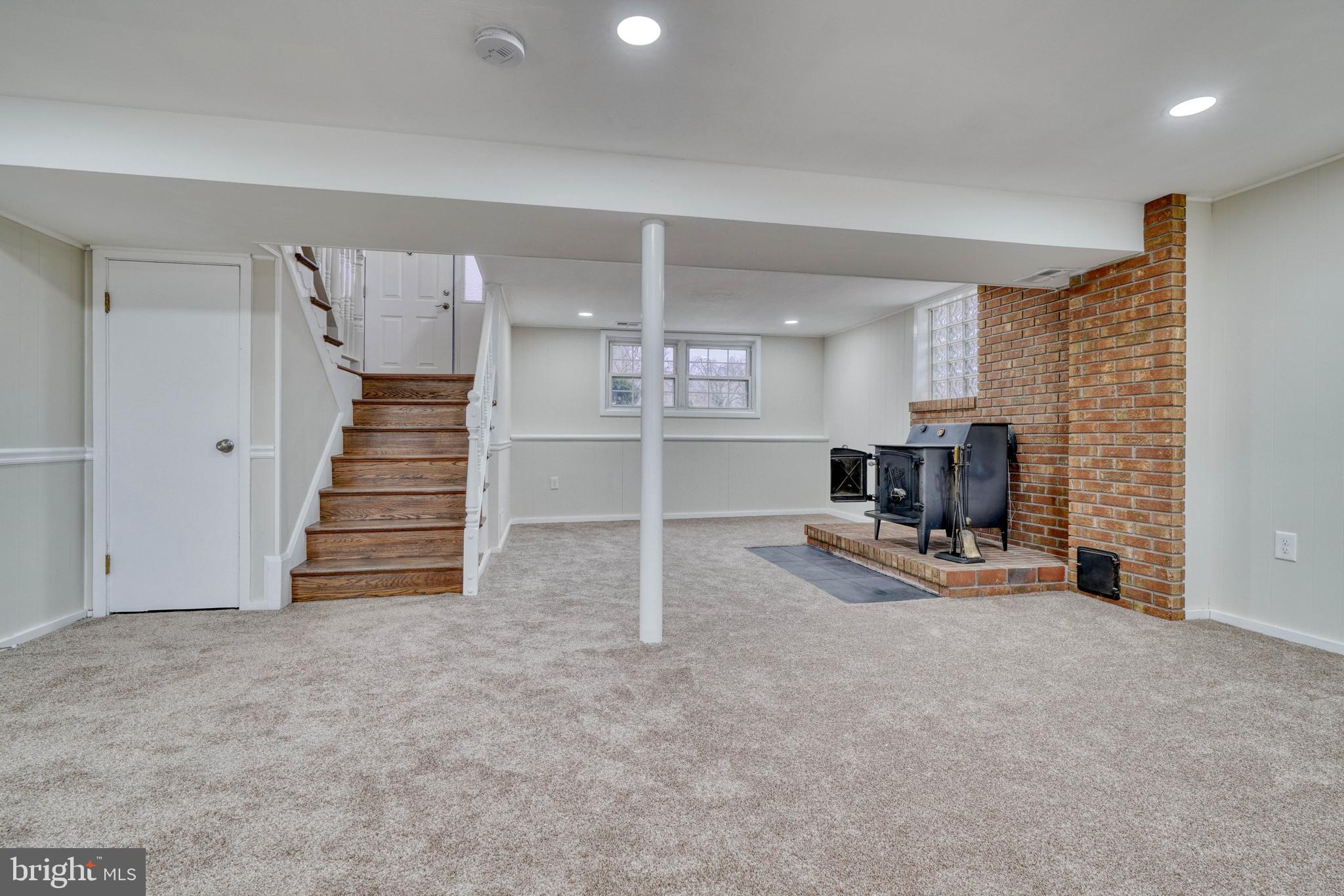 WESTVIEW PARK - Residential Lease