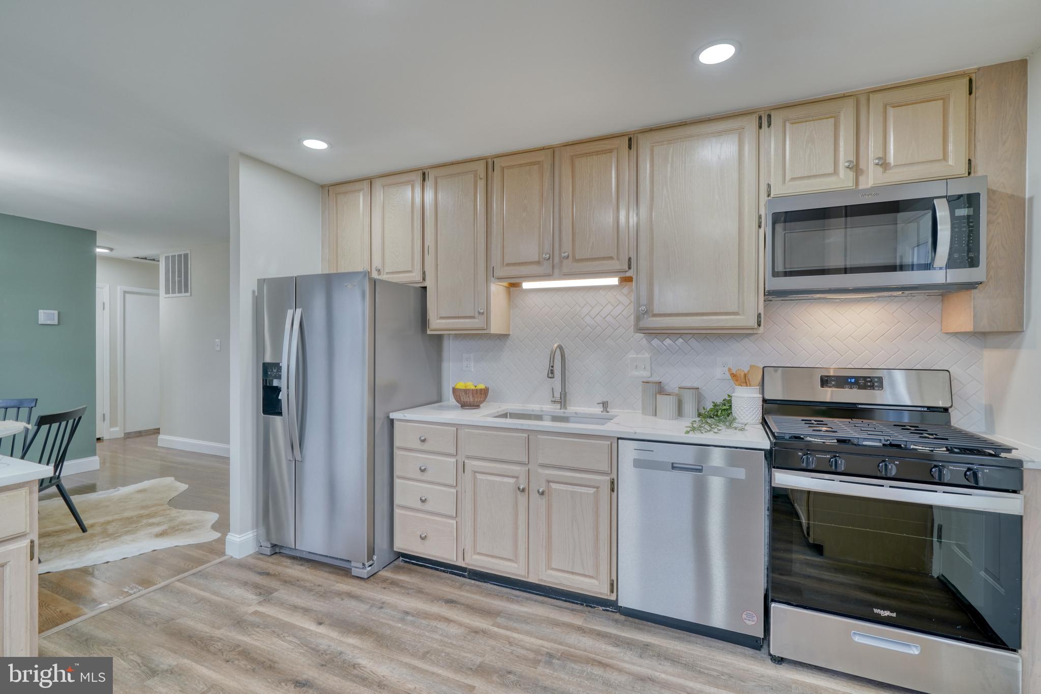 WESTVIEW PARK - Residential Lease