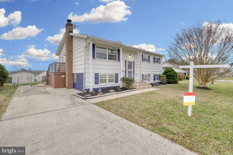 Minimum credit score of 670.  Net income 2.5 times the rent. 

Beautifully updated 3-bedroom, 2 full bath split foyer with large, bright open floorplan with nearly 2000 sq. feet of finished space.  Large kitchen with new quartz countertops, breakfast bar and new stainless-steel appliances.  Newly refinished hardwoods on the entire main level, including all three bedrooms.  New carpet in the entire finished lower level, which feature a large open family room and second bonus room which could be used as an office, den or even bedroom.  Finished laundry area features access to the fenced yard and spacious deck.