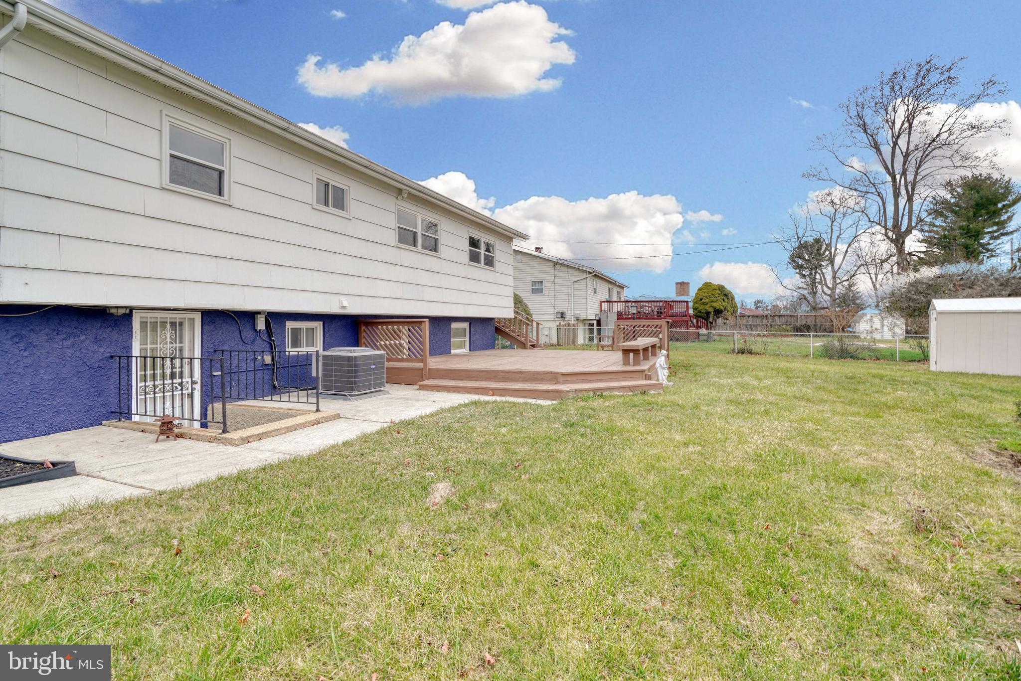 WESTVIEW PARK - Residential Lease