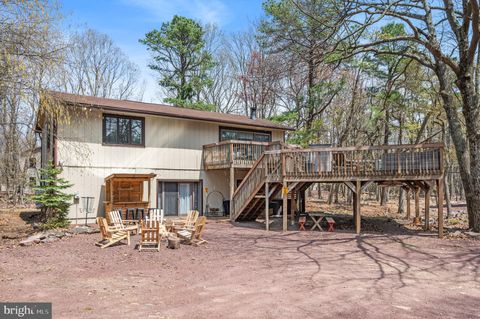 70 PINEKNOLL DRIVE LAKE HARMONY PA 18624