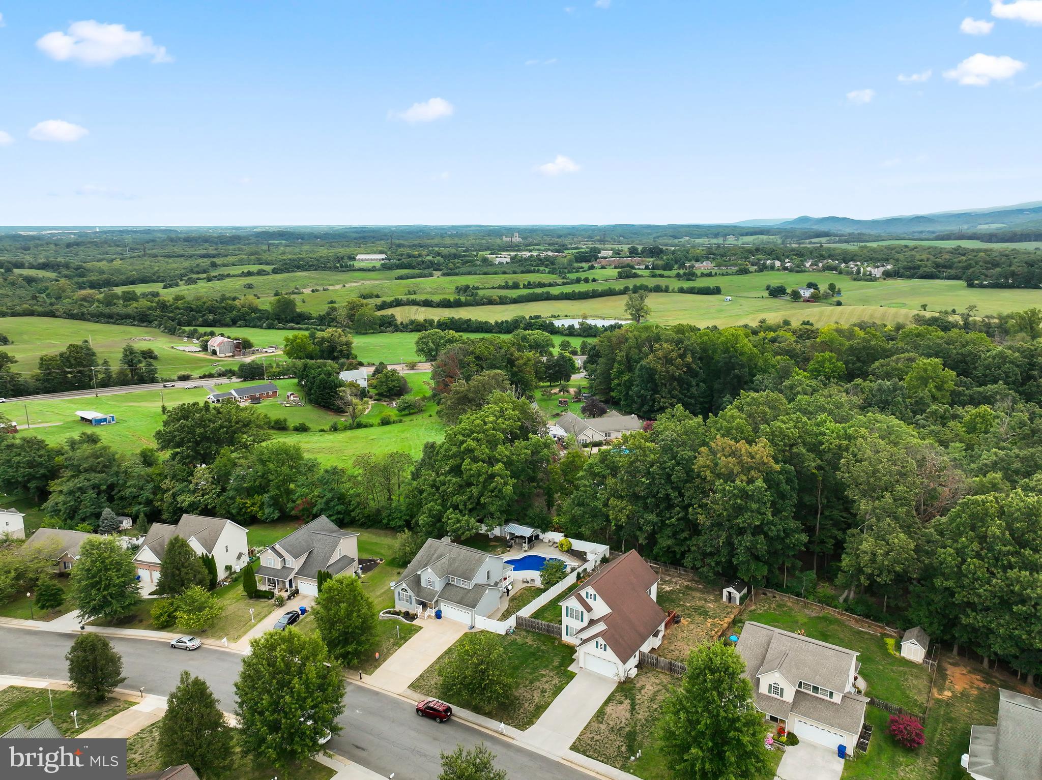 HAPPY CREEK KNOLLS - Residential