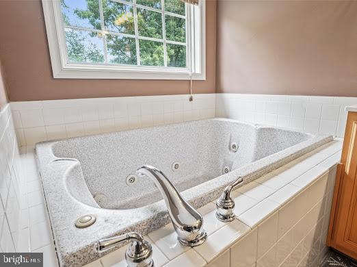 HAPPY CREEK KNOLLS - Residential