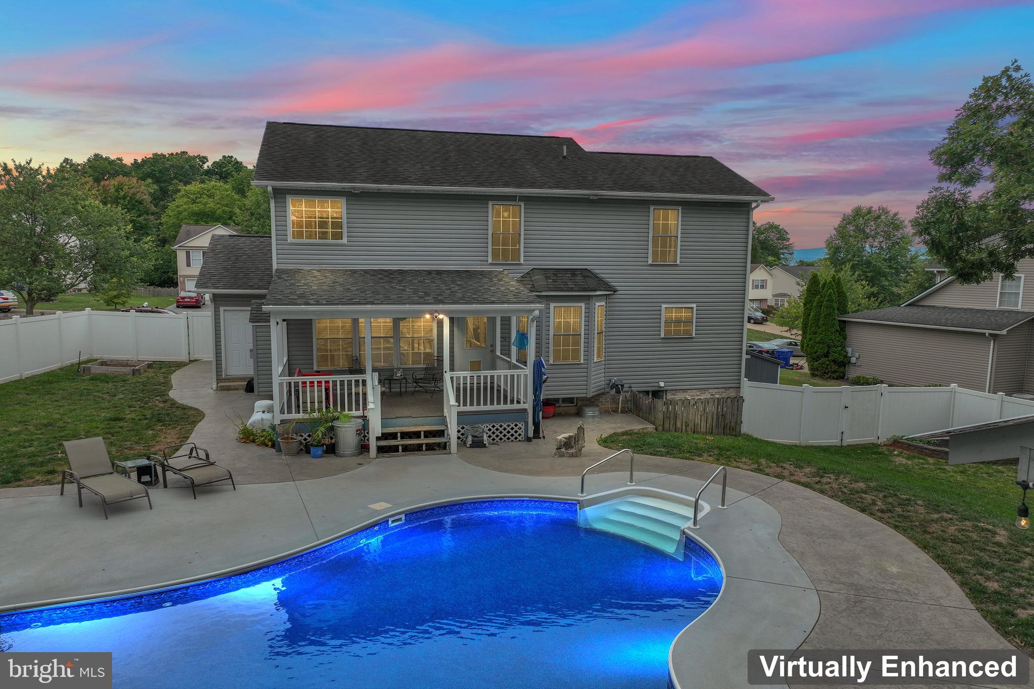 HAPPY CREEK KNOLLS - Residential